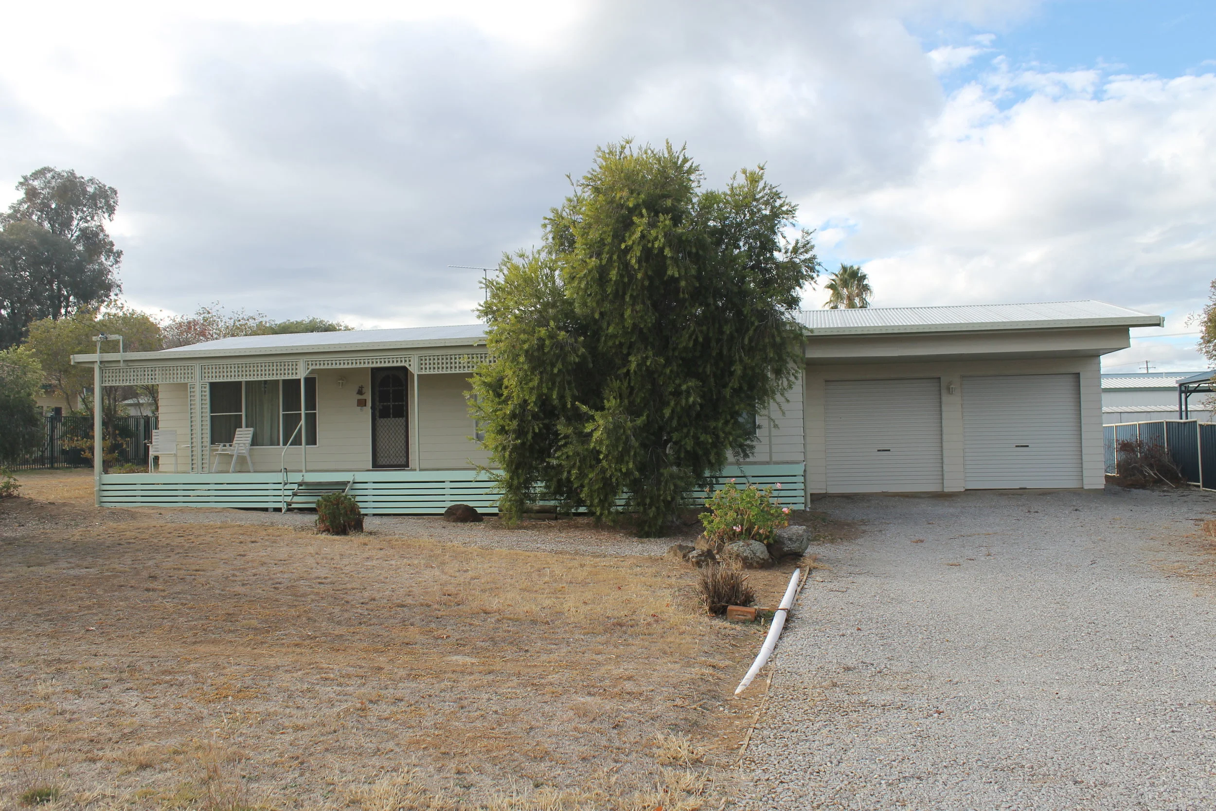 26 CArinya avenue