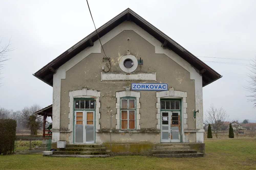 2-011.jpg