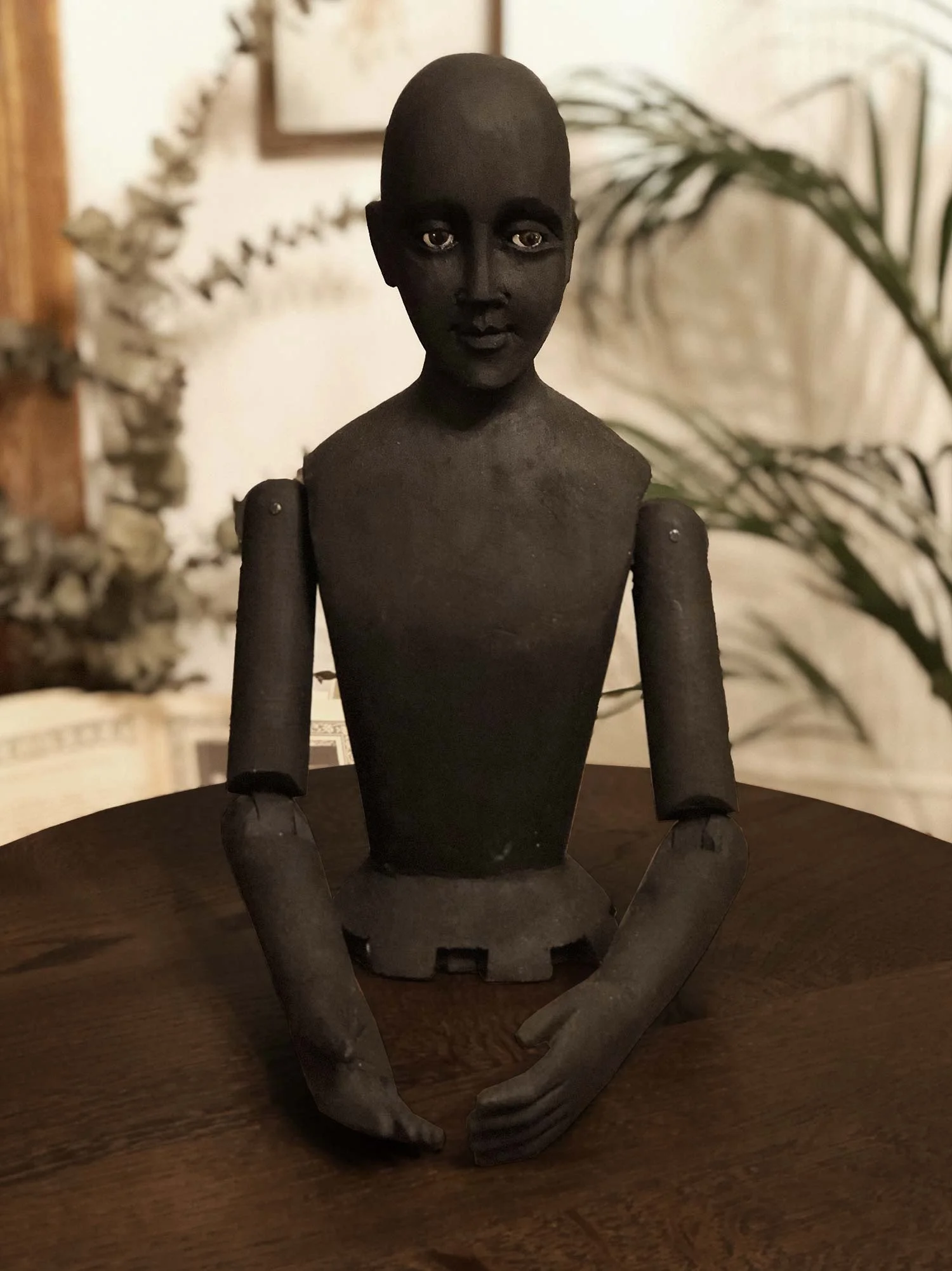 woodenbustblackmedium.jpg