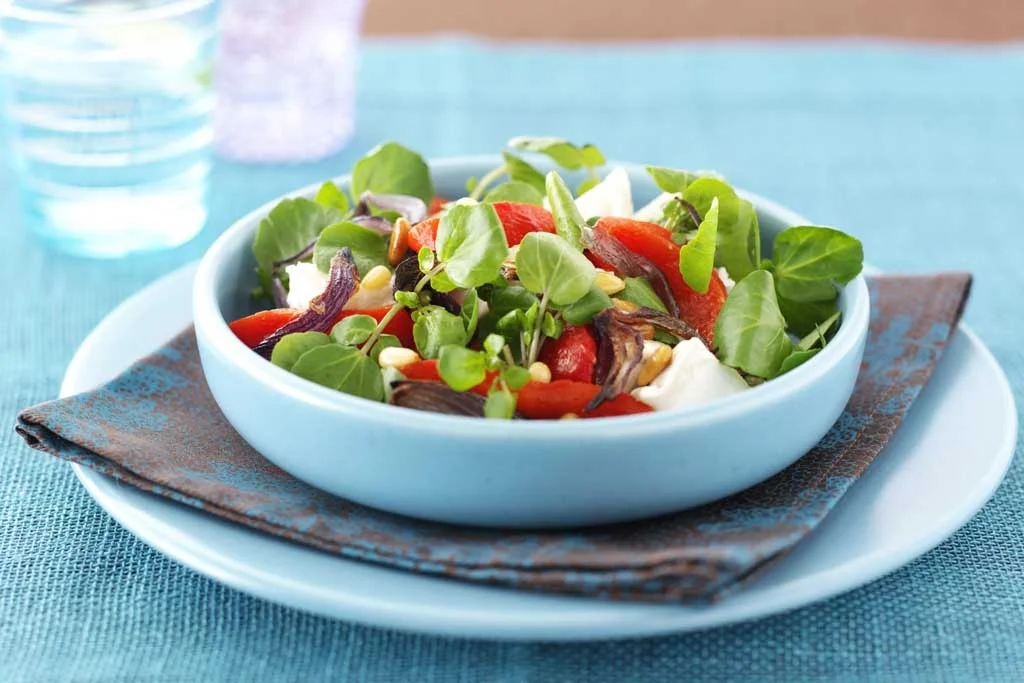 Roasted pepper and goat's cheese watercress salad