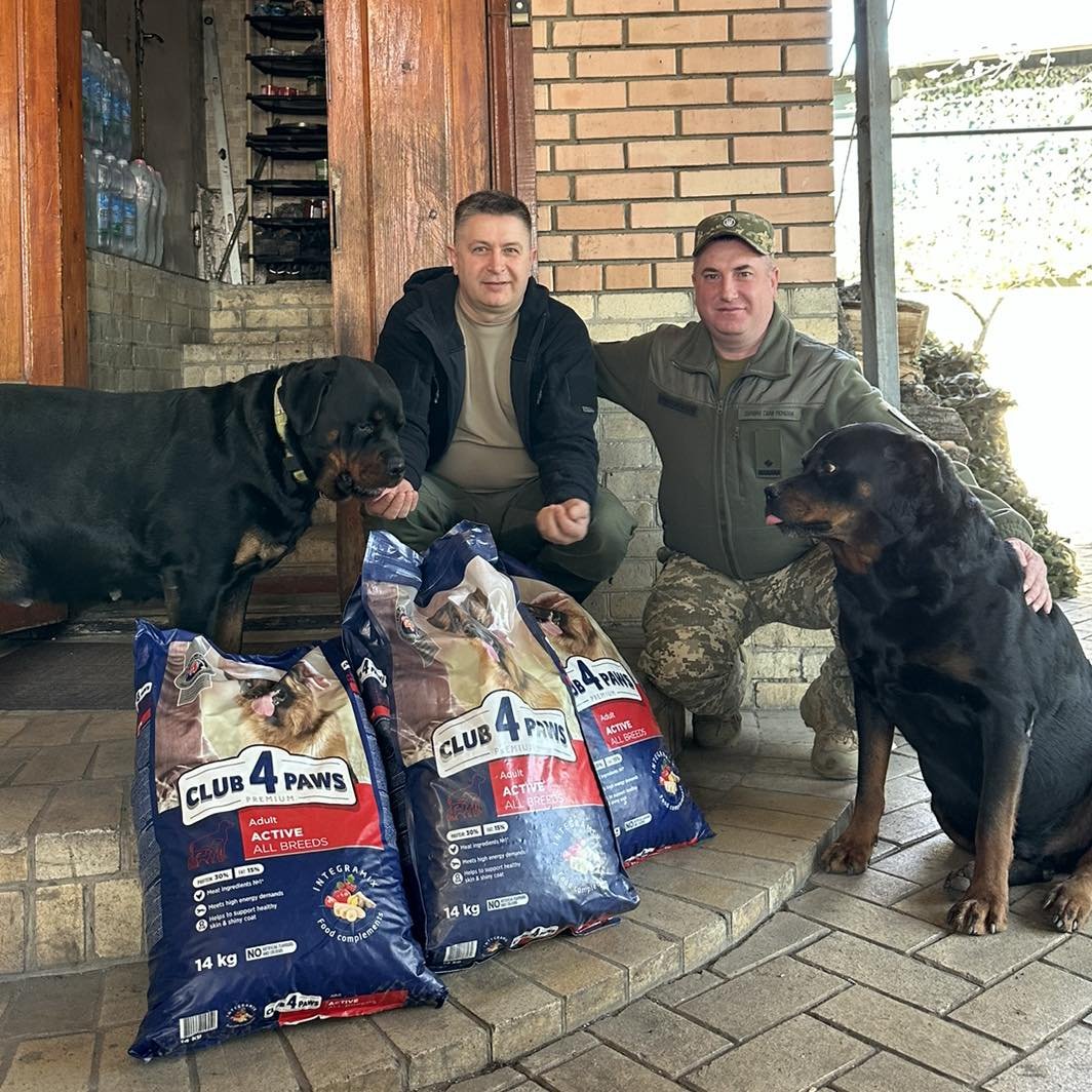 Our team in Ukraine has successfully delivered special dog food for those little friends who serve on the frontline together with people and for those who just were caught by the war, injured or simply have no ho e to live. 

They also deserve to fee