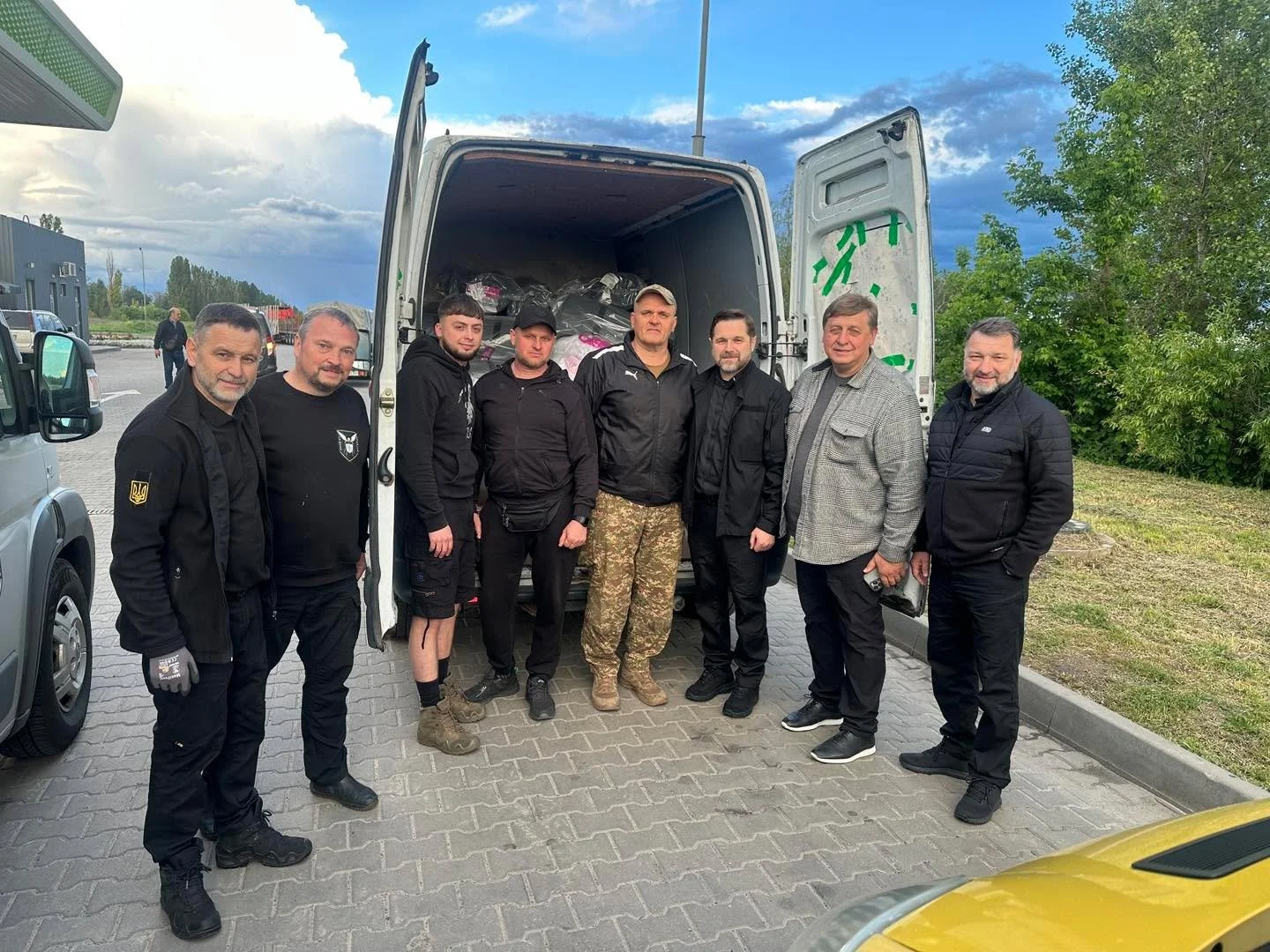Standing with Ukraine &ndash; Bringing Hope to the Frontline

Our representative in Ukraine Vadim together with the team of chaplains and volunteers recently travelled to Eastern Ukraine to serve both soldiers and civilians affected by the ongoing wa