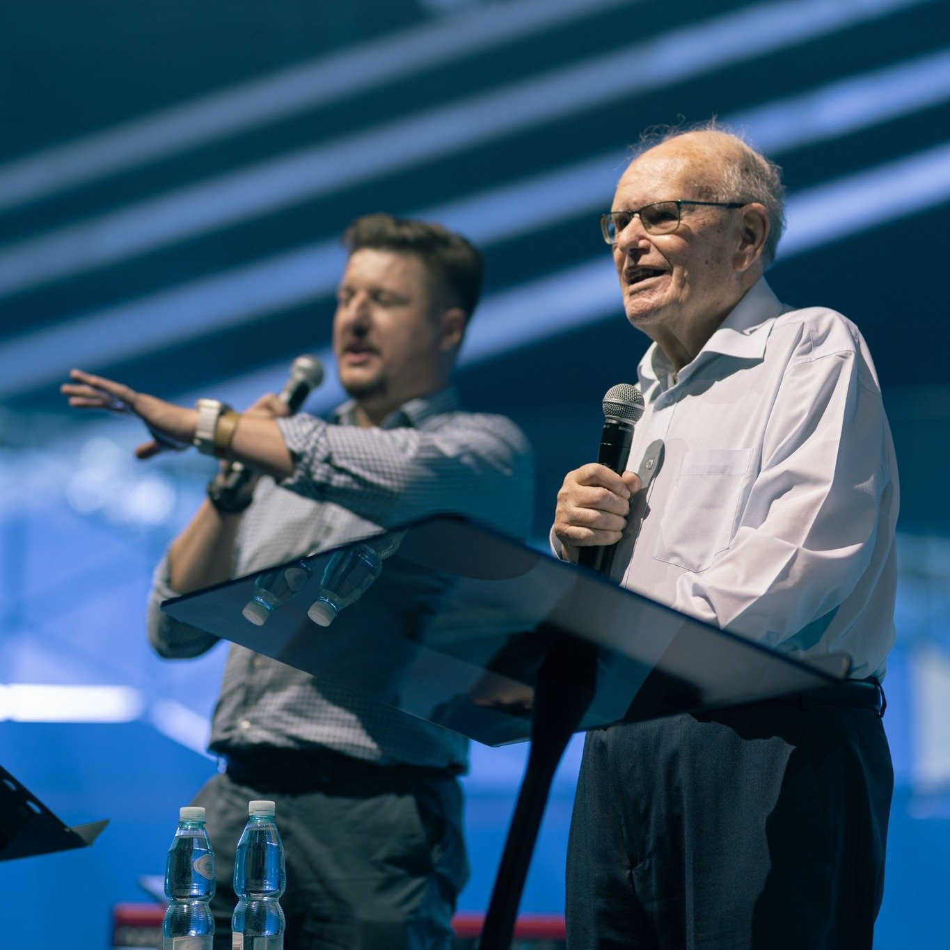 Earlier this month David held evangelism in Poland. The entire event was deeply rooted in prayer from the very beginning. And the local churches in Wrocław came together for a special dedicated day of prayer for the festival. We spent a year in prepa