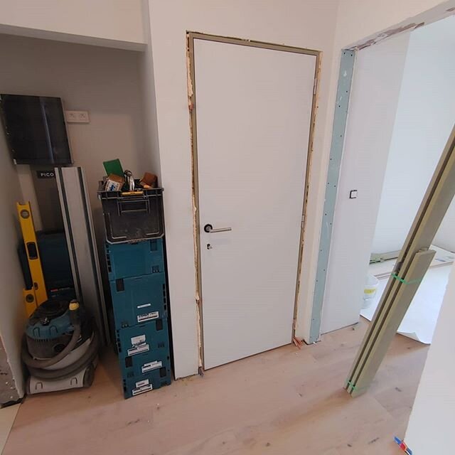 Doors doors doors🚪
🌍 www.houtoriteit.com
📨 Info@houtoriteit.com
📍Antwerp
#houtoriteit#tailoreddoors#creativecraftsman#carpenter#woodworker