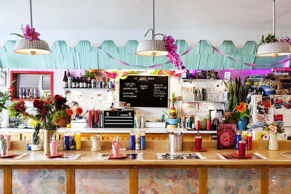 ‘The aesthetic of the restaurant bucks the more common 'rustic-modern' trend with a cheerful, tropical vibe.’ Lil’ Deb’s Oasis . Hudson, New York, USA. Photo: Heidi's Bridge.