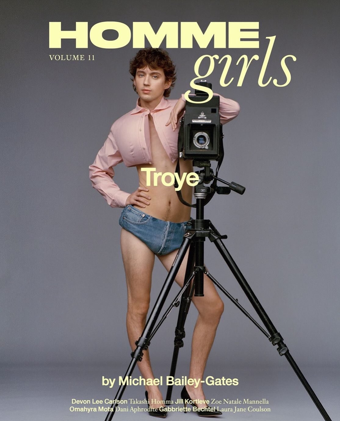 @troyesivan wears @duranlantinkyo on the cover of @hommegirls photographed by @michaelbaileygates styling by @stella_greenspan interview by @alexconsani 
#troyesivan #duranlantink