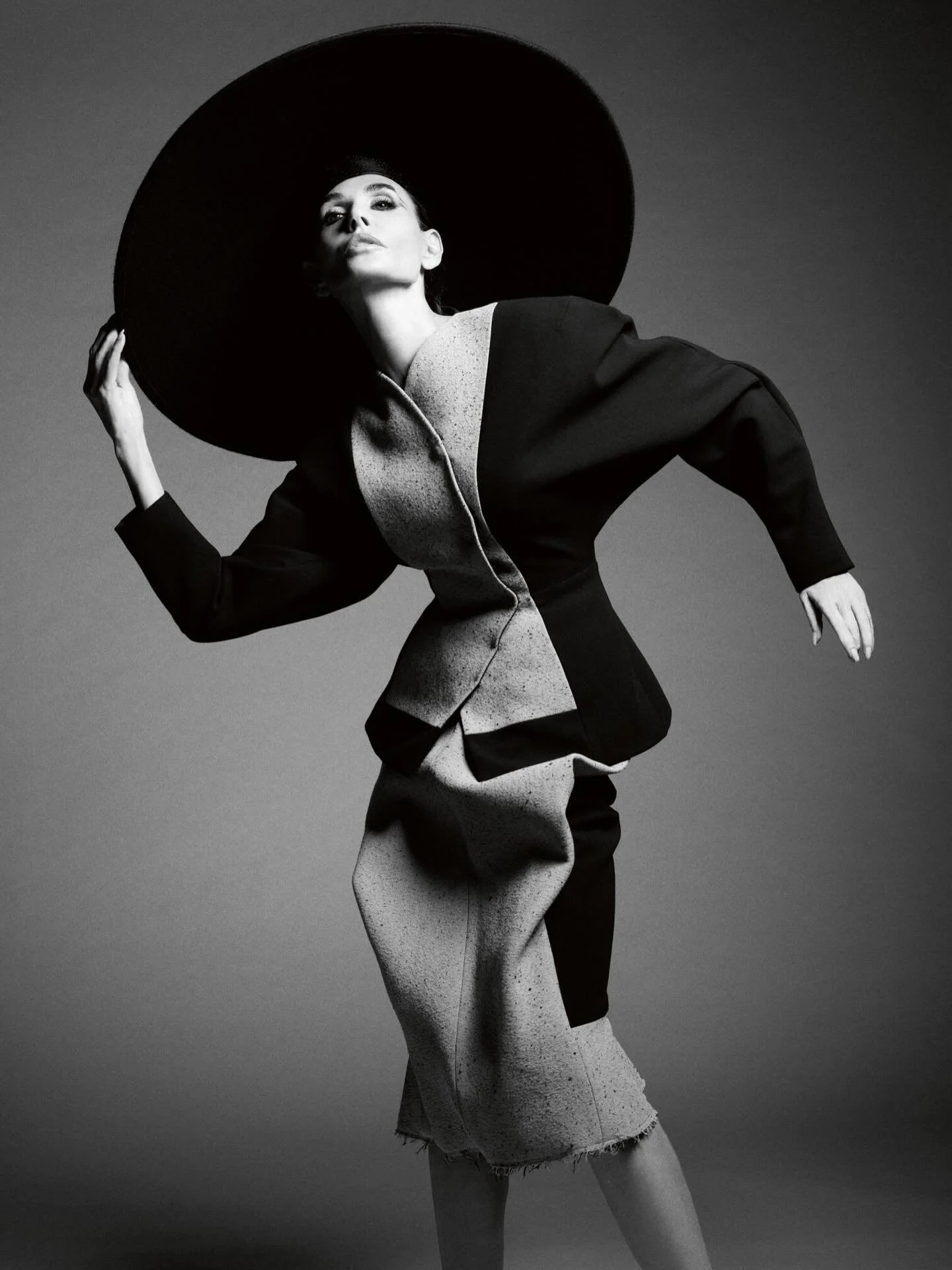 @demimoore wears @jacquemus for @vmagazine 
Styling @nicolaformichetti 
Photography @mario_sorrenti 
#jacquemus #demimoore