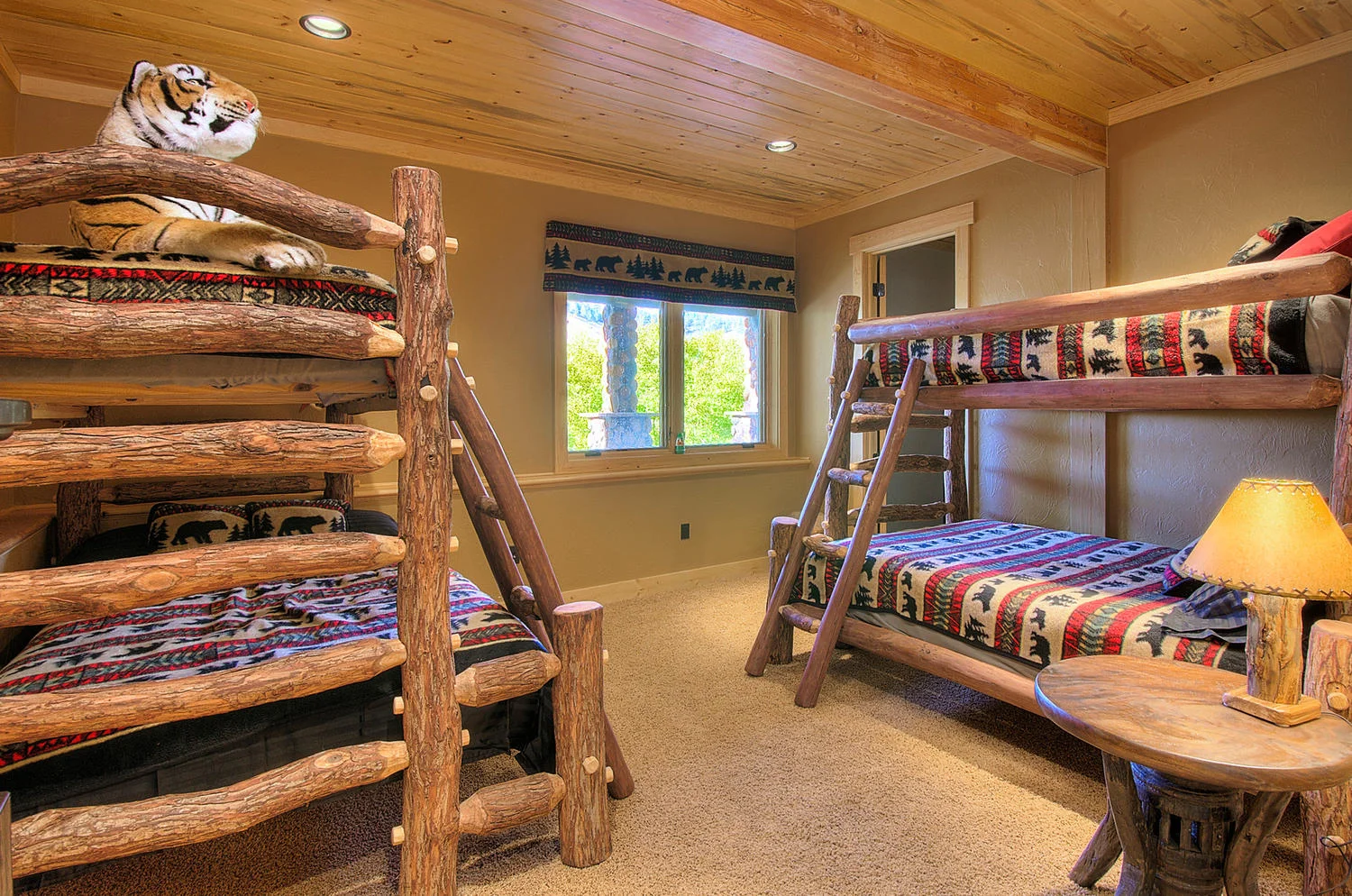 Bunk-Room.jpg