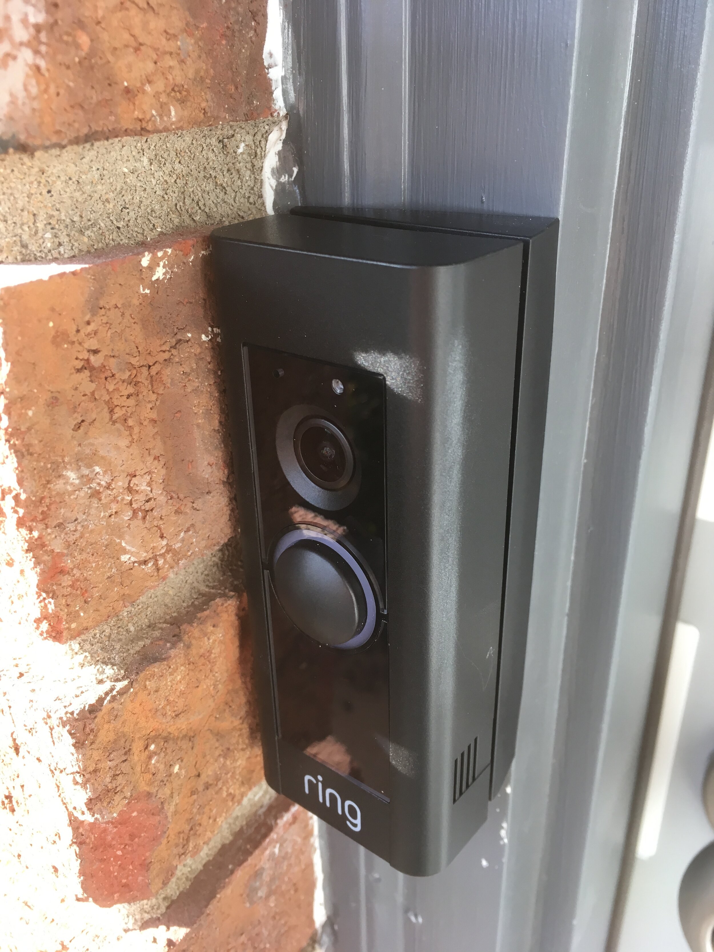 is it easy to install the ring doorbell