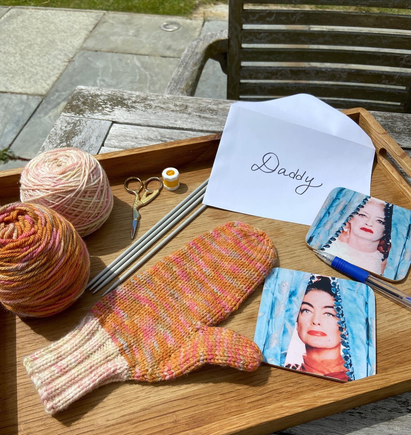 Before I begin my second mitten in Sotto Voce and Nicola, there&rsquo;s a letter I need to write. Channelling the greats Bette and Joan today. #yarnstore #gayknitting #gay #bettedavis #joancrawford #yarn #knittersofinstagram #knitting #mittens #handm
