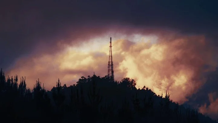 Field Notes: Carreira

Warm light, clouds racing, open space. 
Always the same; forever changed.

#fieldnotes
#madeira
#carreira
#visualdiary
#cinematicvideo