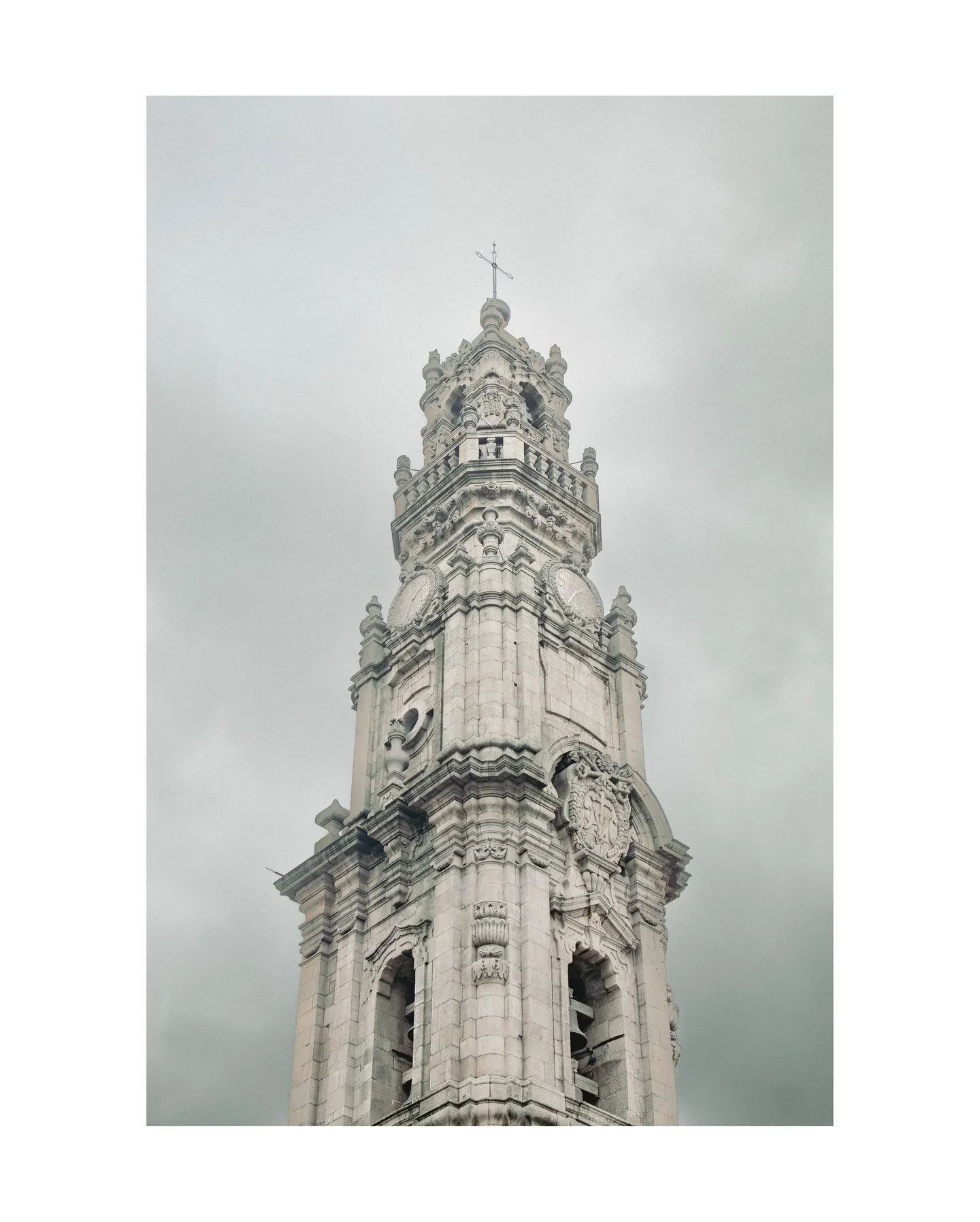 clerics tower.

#porto
#portugalphotography
#tower
#architecturephotography
#moodycity
