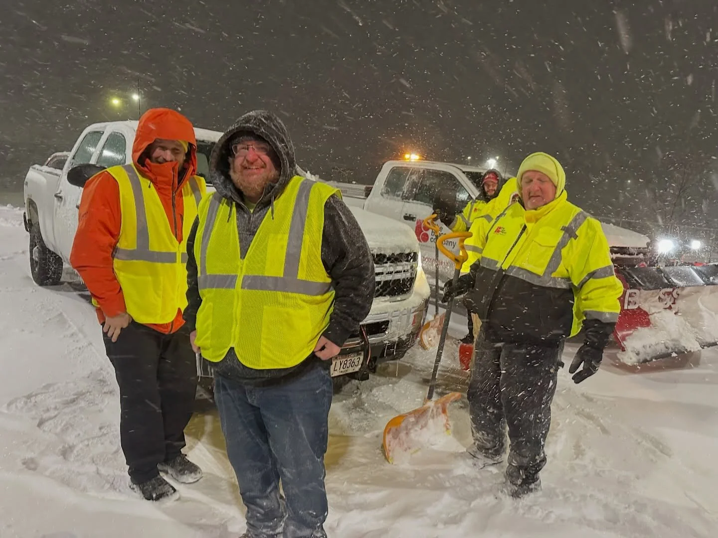 Wow just a small blizzard to deal with&hellip;. More than 15 inches yesterday through the night filming another episode of &ldquo;StormChasin&rdquo; and it was a super fun experience. 

True pleasure working with the unsung heroes over @thebrucecompa