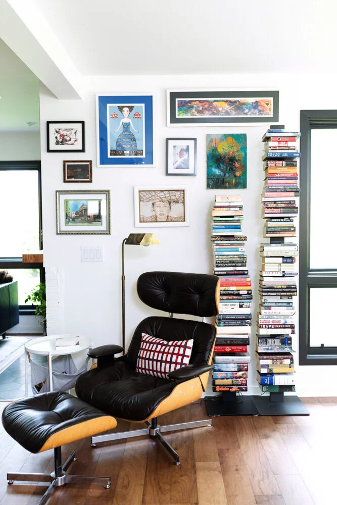 49.eameschair.gallerywall.modernbookshelves..jpg