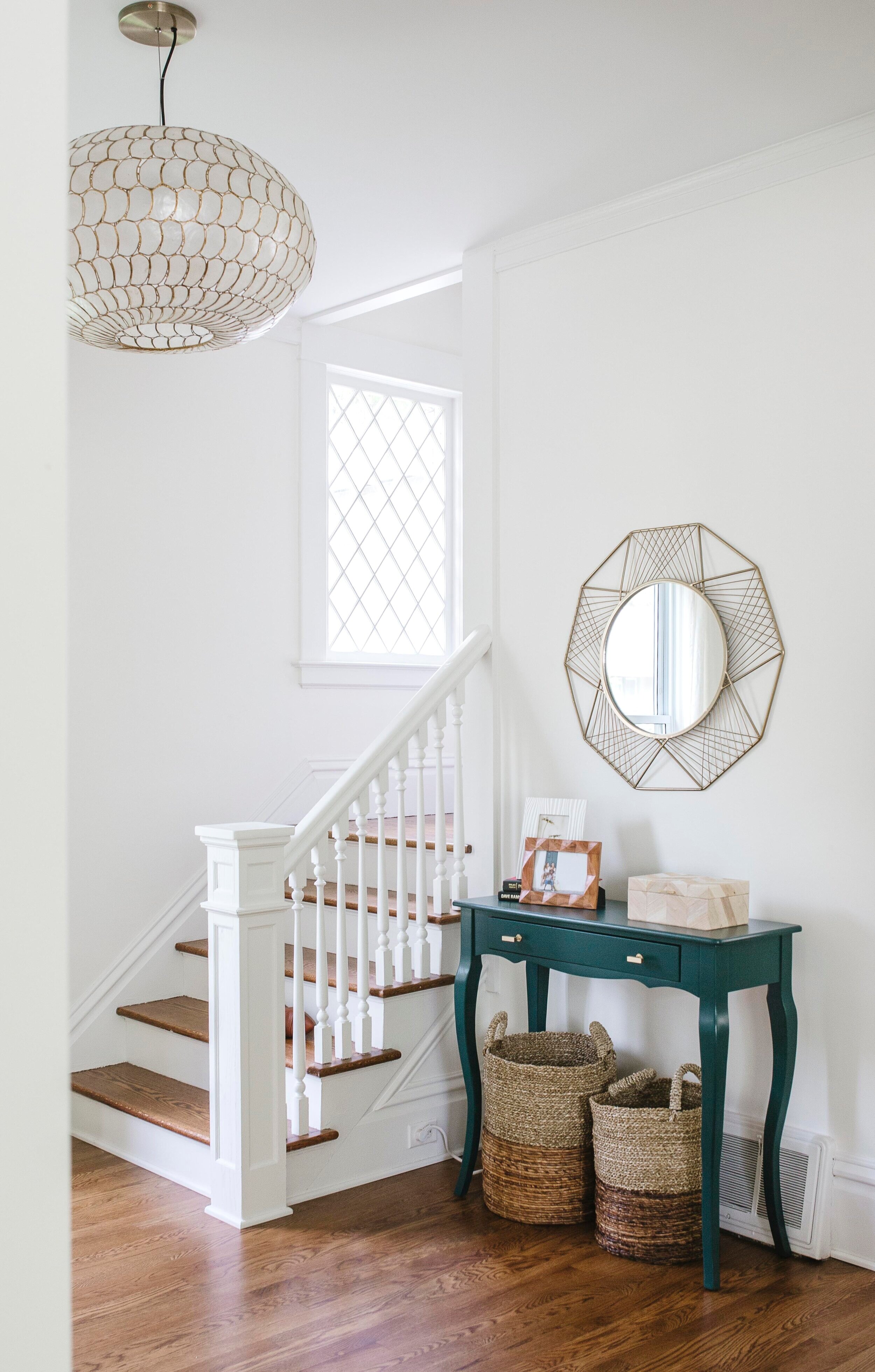 Benjamin Moore CLOUD WHITE OC-130 or CC-40: Paint Color Review - Kylie M  Interiors