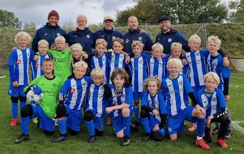 Vi er stolte af at sponsorere de lokale drenge fra Hareskov IF!!

Vi &oslash;nsker drengene en god s&aelig;son og en masse gode kampe!!

#uperformcoaching #hareskovif #uperformdk