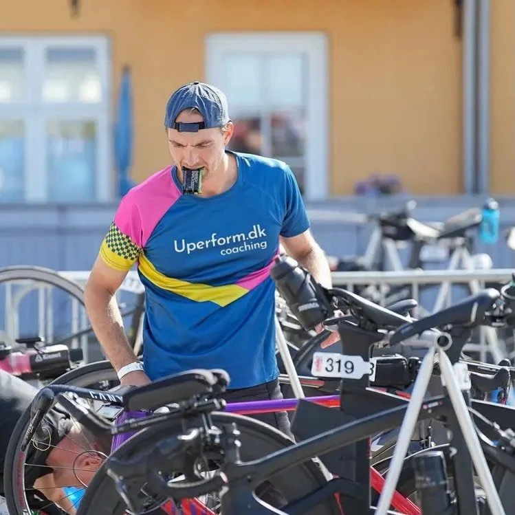 Klarg&oslash;ring og god forberedelse er n&oslash;glen til et succesfuldt race!
Vi guider og hj&aelig;lper alle vores atleter ud fra alle de erfaringer vi har p&aring; tv&aelig;rs af tr&aelig;nere og atleter🤓

S&aring; vi gl&aelig;der os virkelig me