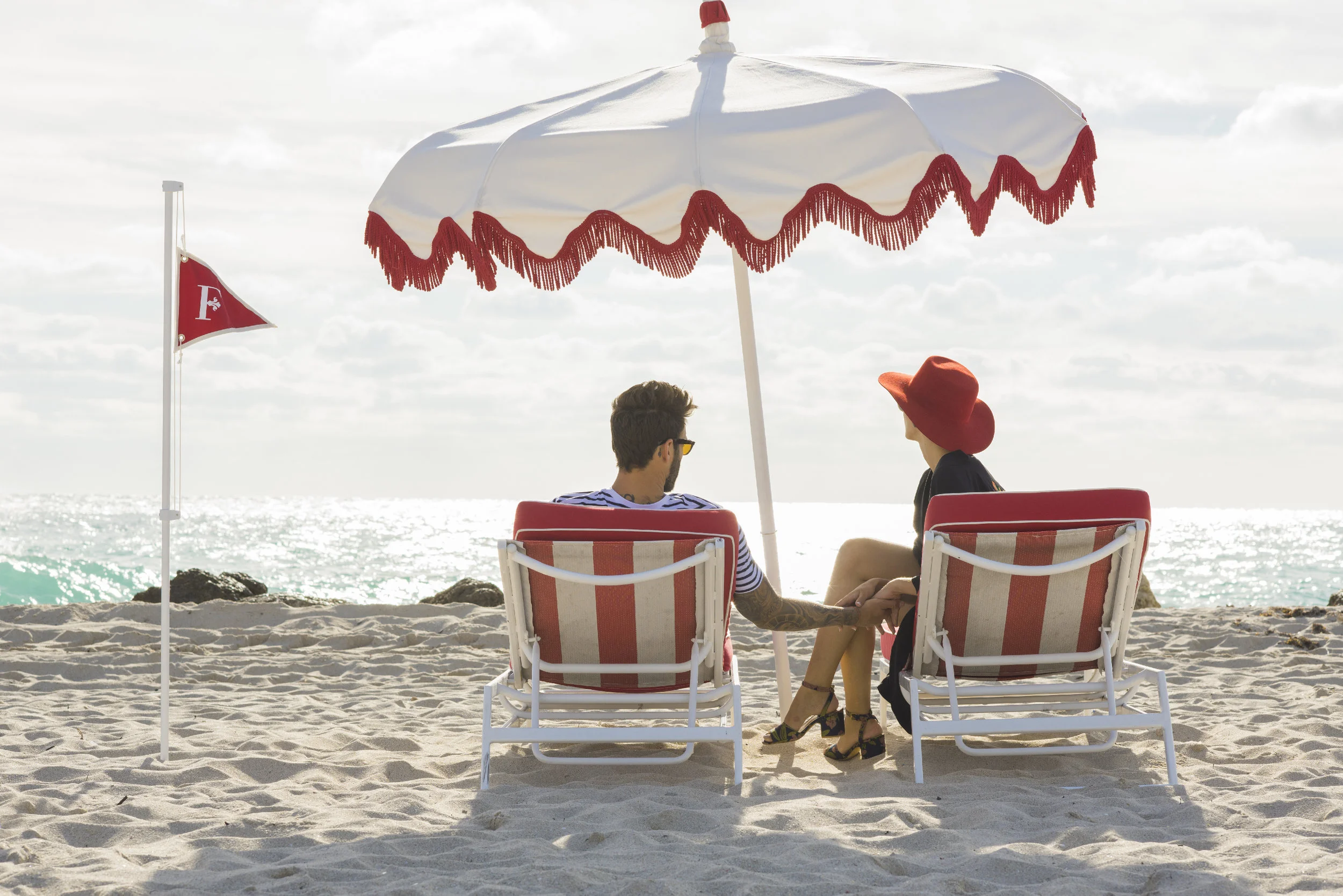 Couple Beach_3669.jpg