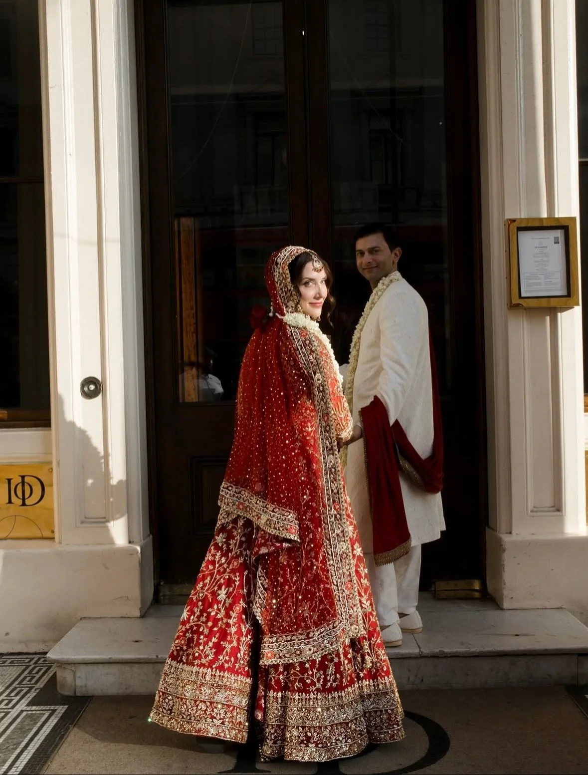 Forever reliving this day. 
Abby &amp; Moby, captured perfectly by @eloiseandmitch 🌹✨

London wedding venue | Get married in London | Wedding in Pall Mall