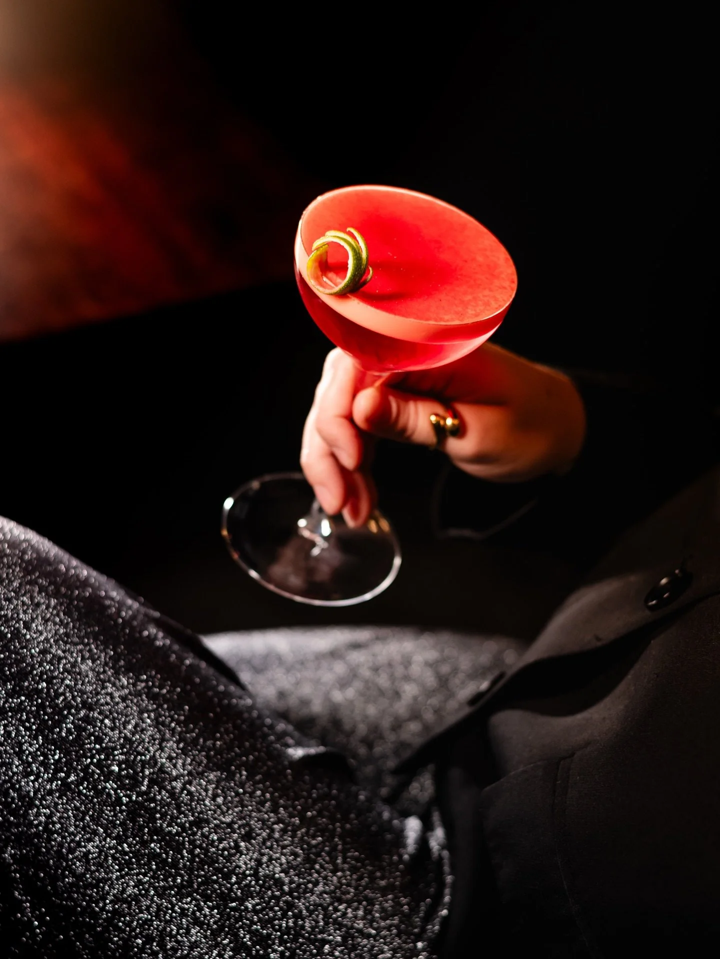 There&rsquo;s something about this time of the year that makes a perfectly mixed cocktail even more magical. 
At The Champagne Bar, Baptiste and his team craft festive creations with winter flavours, aromatic garnishes and a touch of holiday indulgen