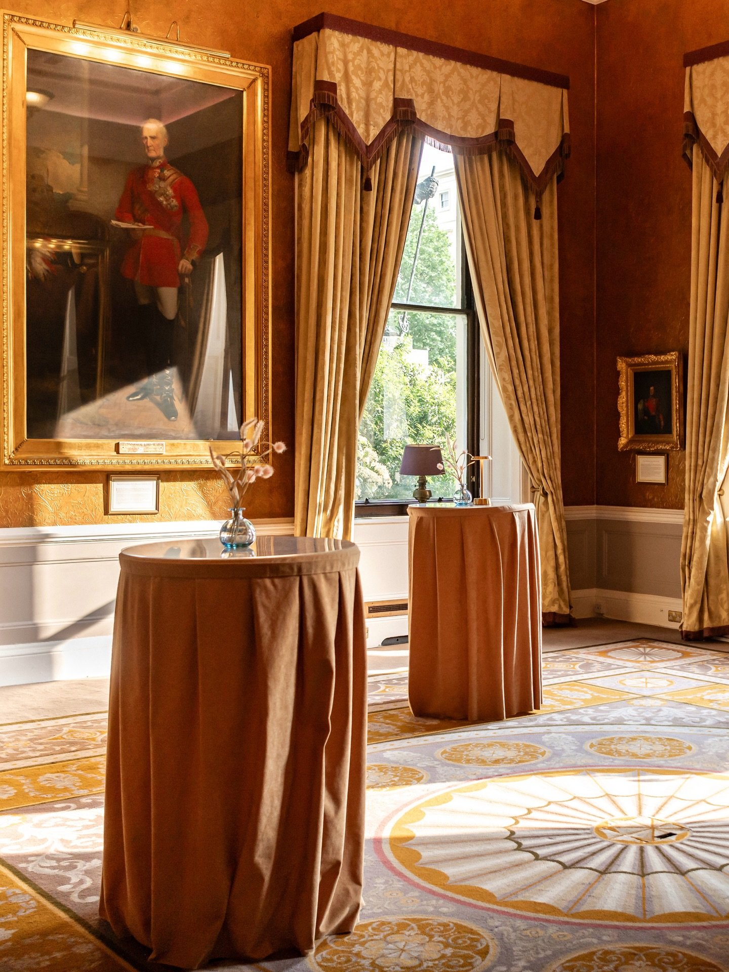 Feeling the Blue Monday?

We are thinking sunshine, cocktails and summer parties.
The Carlton offers effortless indoor-outdoor entertaining with a private terrace and the optional garden access.

Our team is already planning seasonal menus for spring