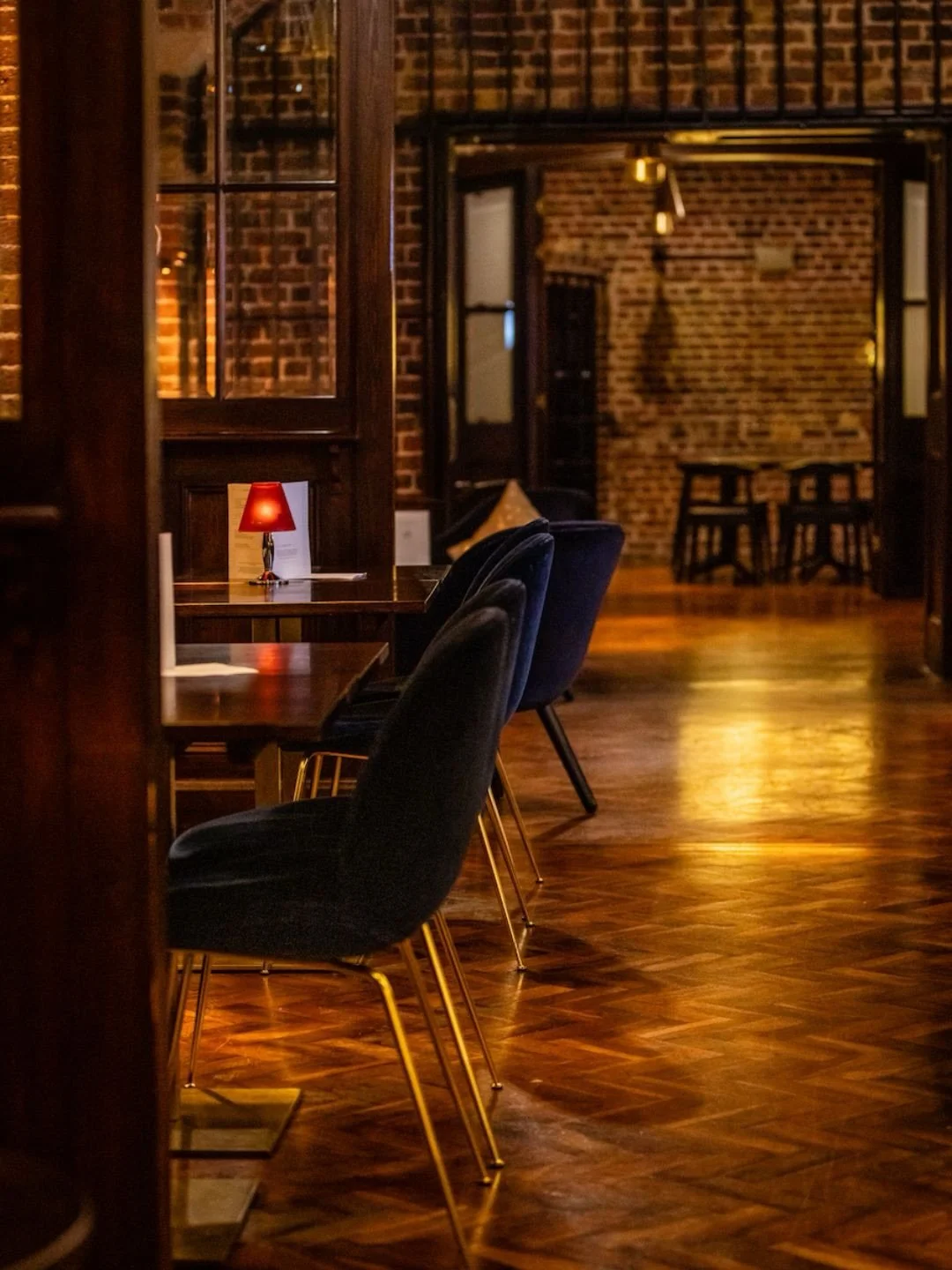 When a glass of champagne inspires a masterpiece! 🍾🎨 
Kevin painted this beautiful portrait of his wife right here in our hidden vaulted Champagne Bar at 116 Pall Mall