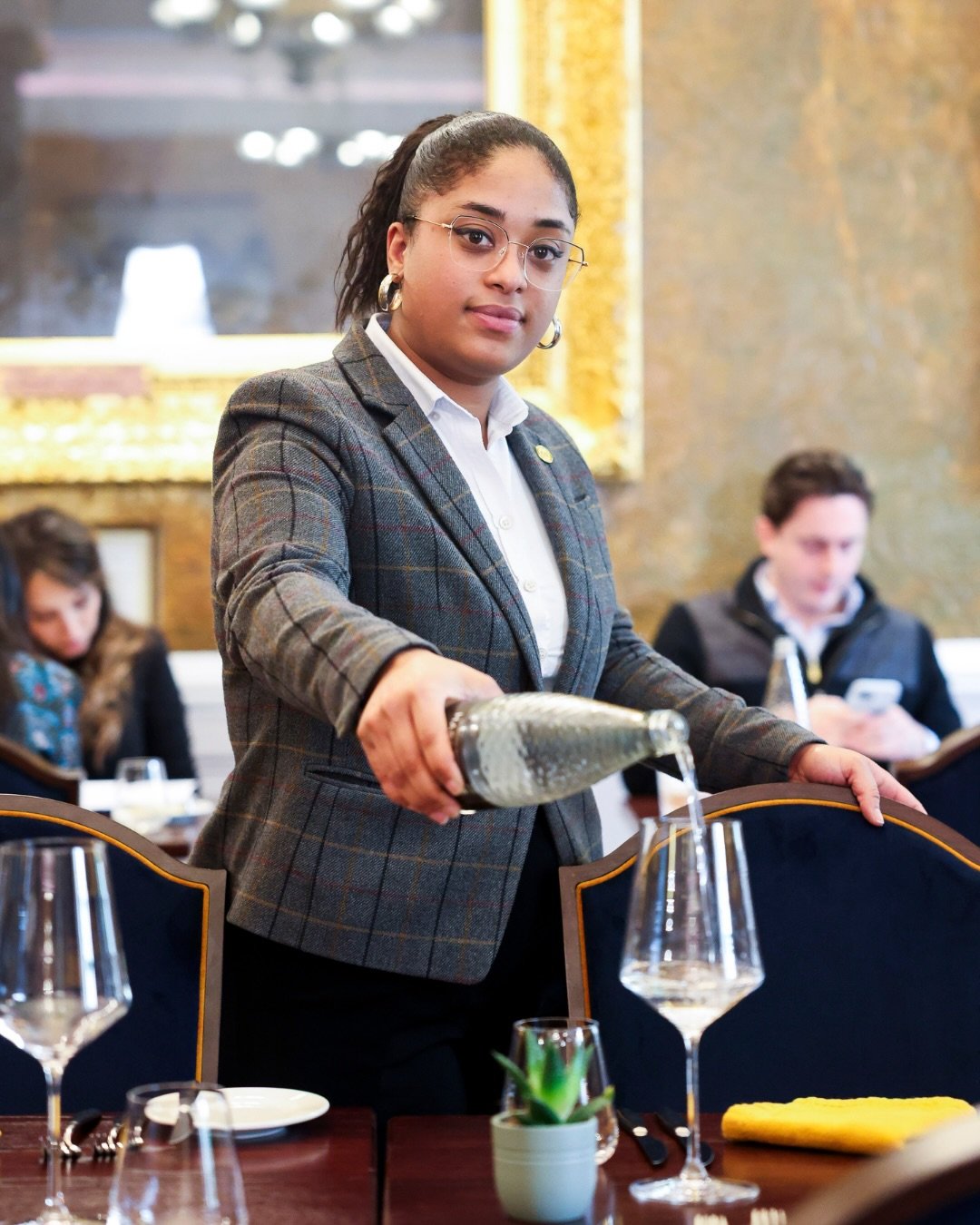 Employee Spotlight ✨

Some people make a difference quietly, without ever seeking recognition.

Cintya, our Brasserie Manager, is one of those people.

She was recently described as dedicated, dependable, professional, humble, and someone who makes e