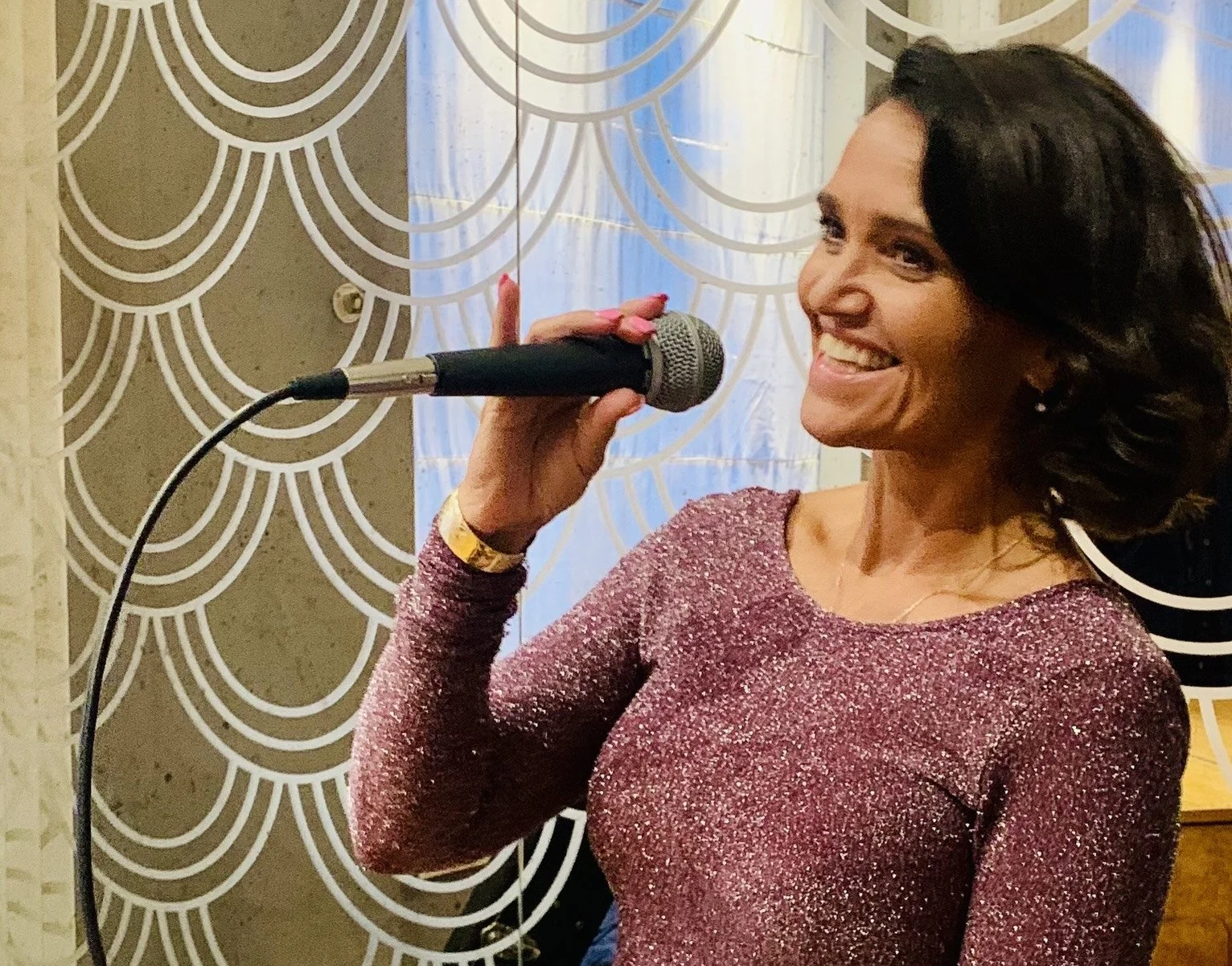 Live music in the Champagne Bar