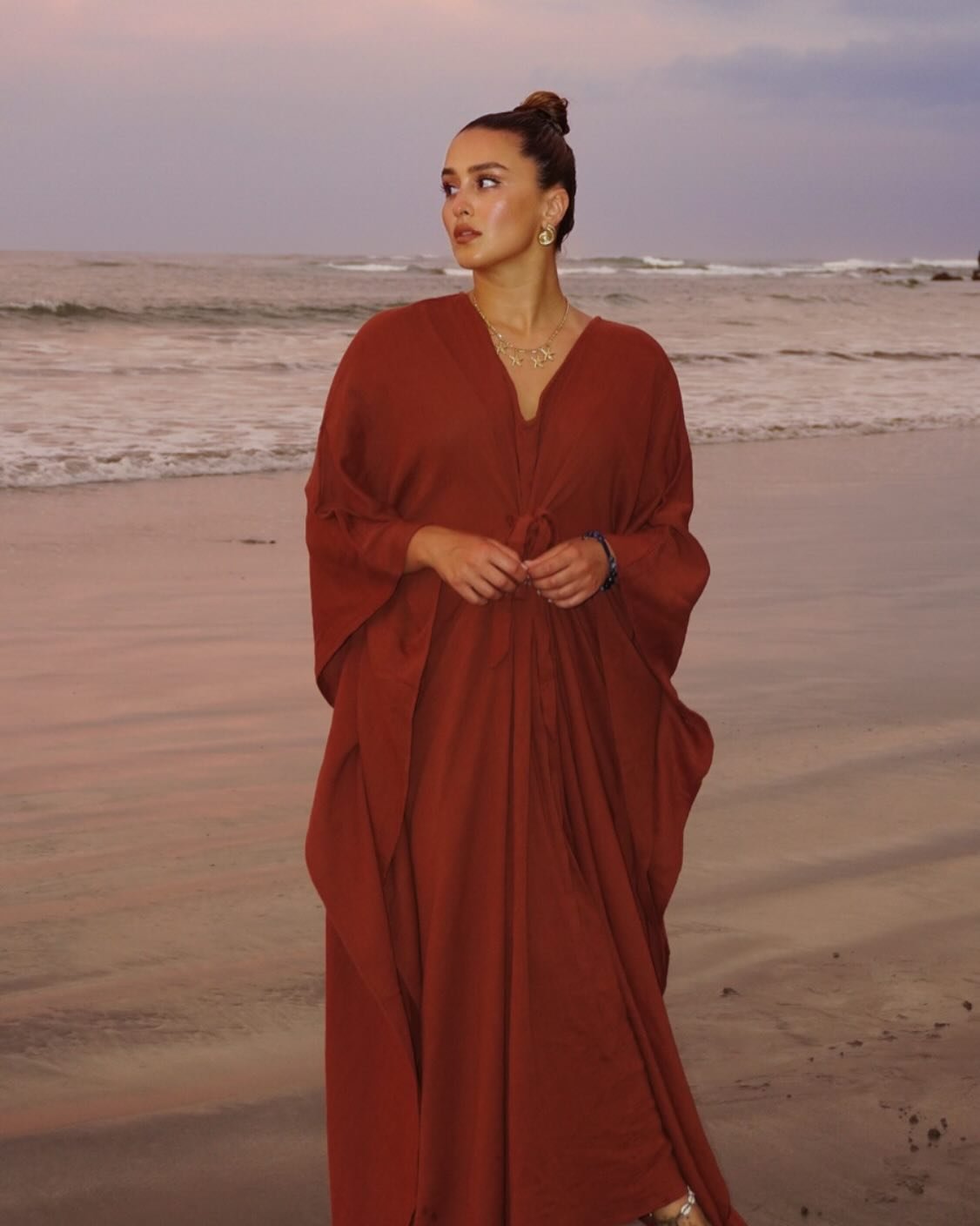 Costa Rica sunsets are so dreamy 🥲🇨🇷🤍

I&rsquo;m obsessed with this Kaftan from @kadimah 🥰

#costarica #travel #puravida