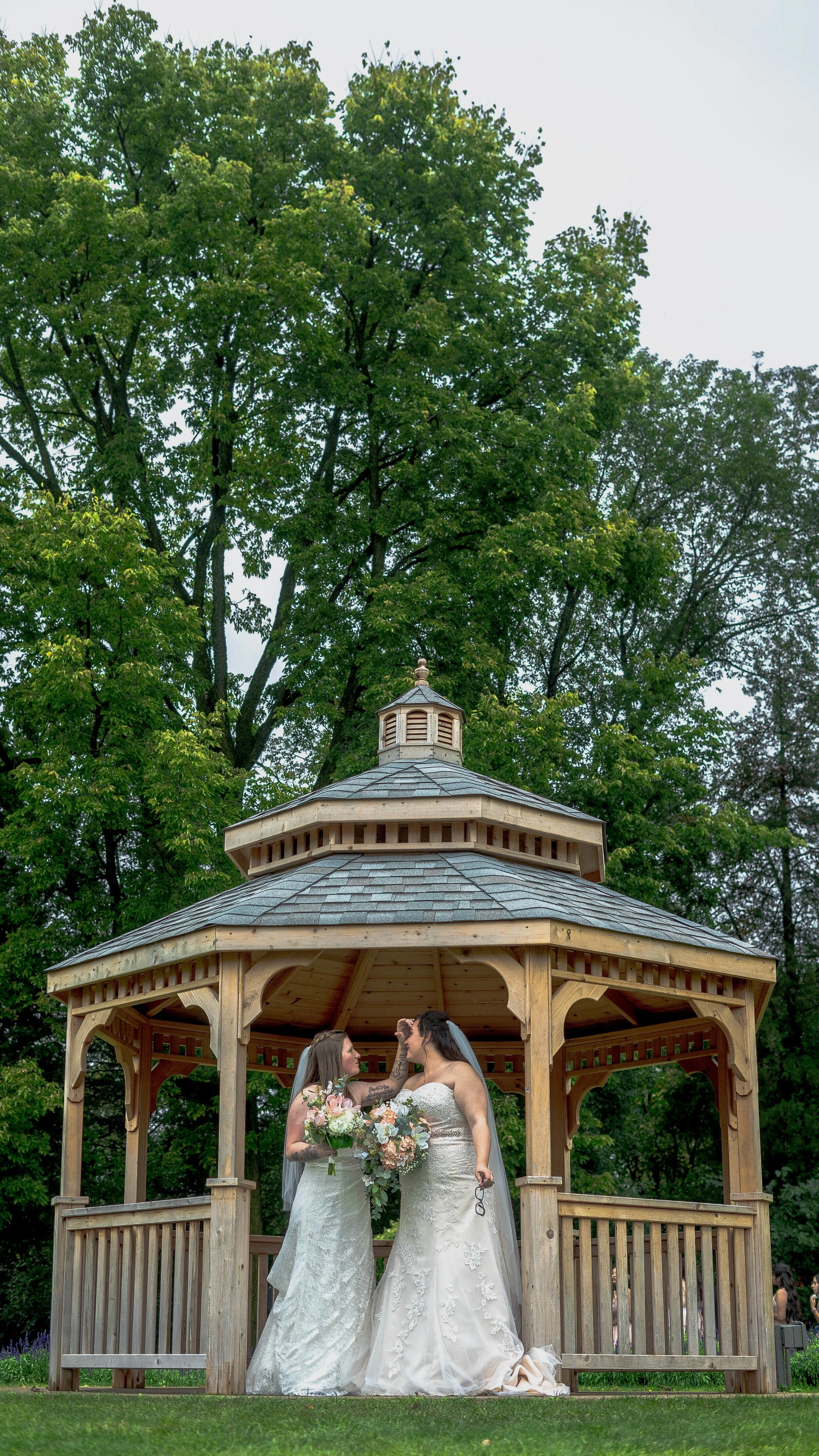 MRS. AND MRS SUMMERS.