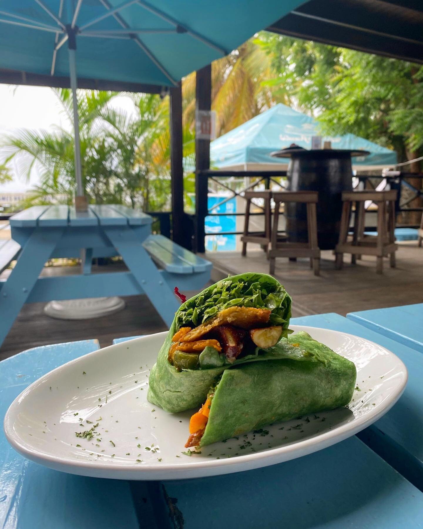 NEW veggie wrap! 🌿
.
Including grilled seasonal vegetables &amp; falafel! A must try for our veggie lovers out there 💚
.
#umbrellasbeachbar #EatDrinkLime #veggie #veggiefood #veggiewrap #veggielovers #bar #beachbar #grenada #food #lunch #beachside