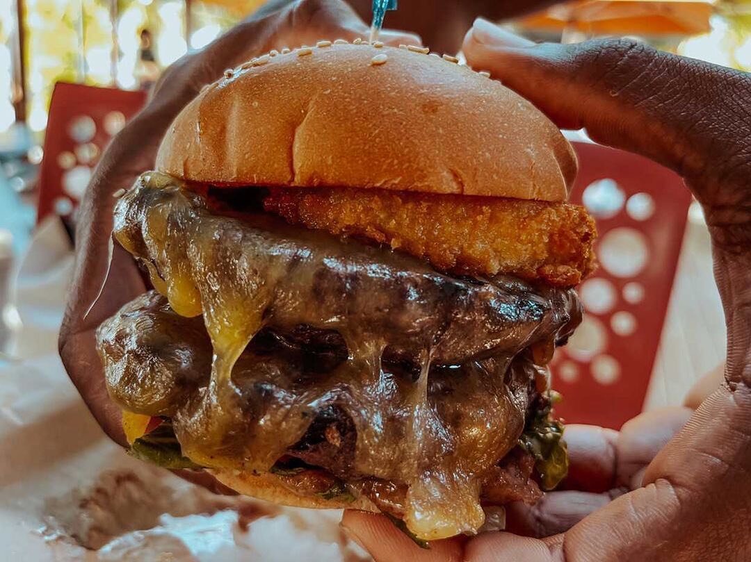 For you burger lovers! Did you know that you can double up and get an extra patty for double the goodness 😍🤤🍔🧀
.
Photo by @livin_yummy 🙌🏽
.
(For a fee)
#umbrellasbeachbar #beachbar #burger #cheeseburger #burgersofinstagram #doubletrouble #grena