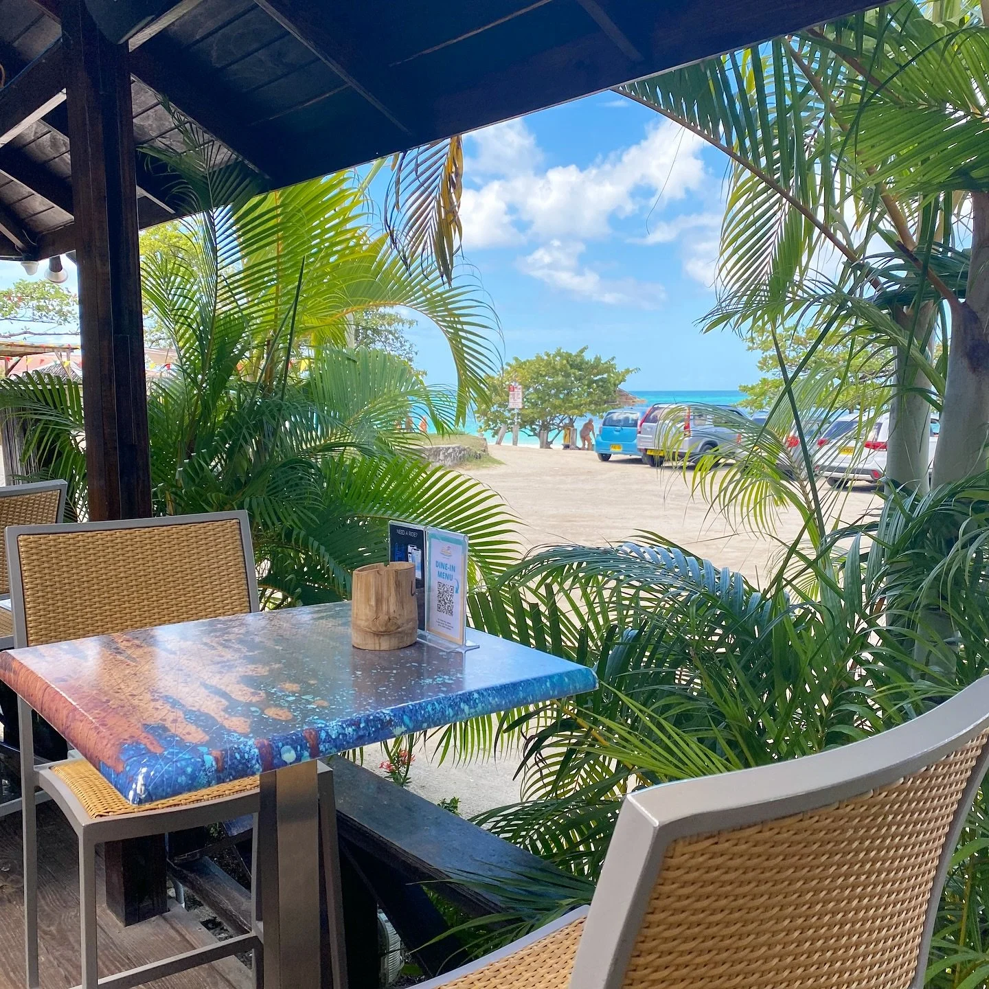 We&rsquo;re back! 

Open daily from 11am ☀️
Live music on Fridays &amp; Sundays 🎶
$10 Cocktail Special - The Sunset Daiquiri 🍹

Come #EatDrinkLime with us! 🥳