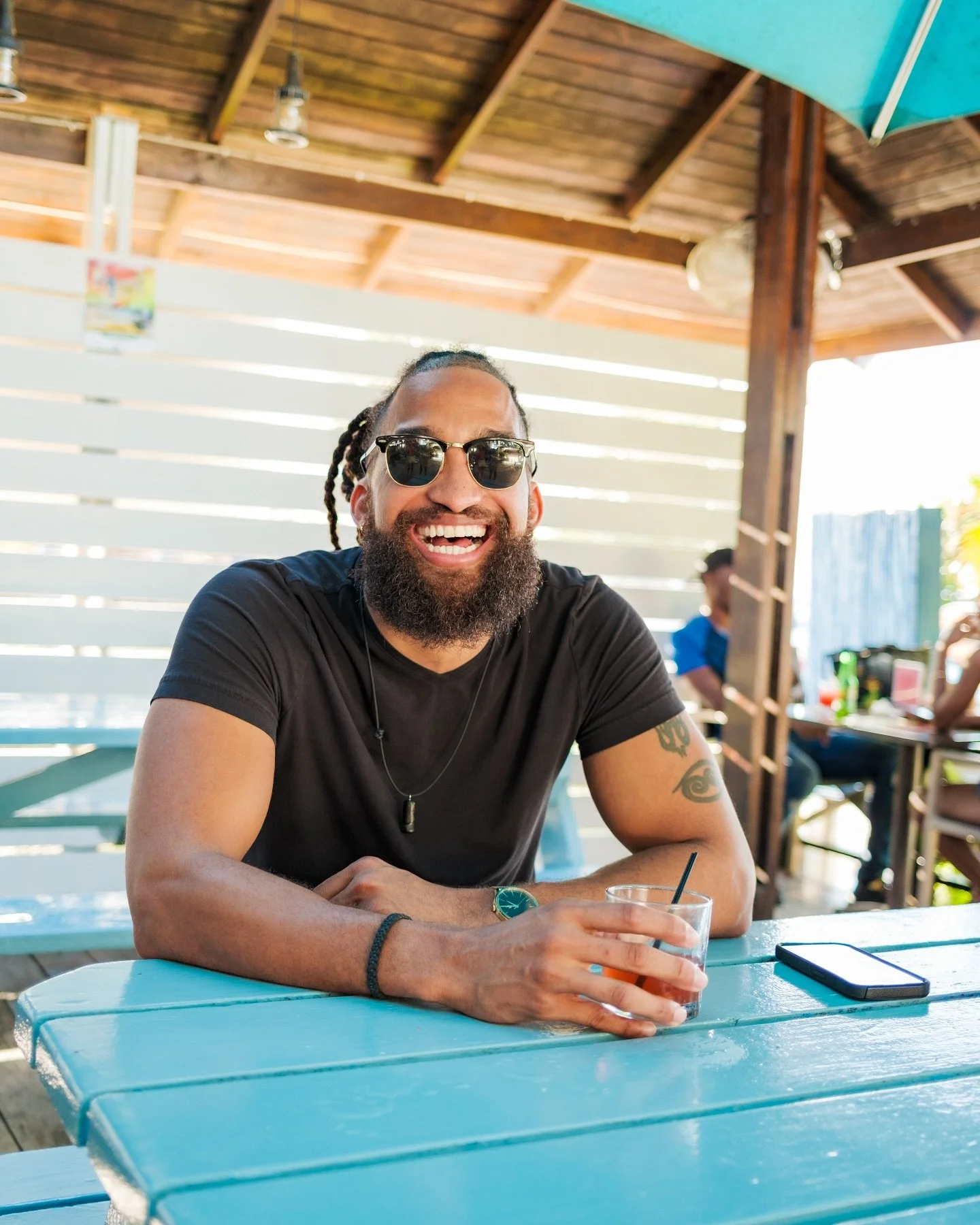 Smiles for the weekend and good vibes at Umbrellas ✨

Live music starts at 6pm tonight!