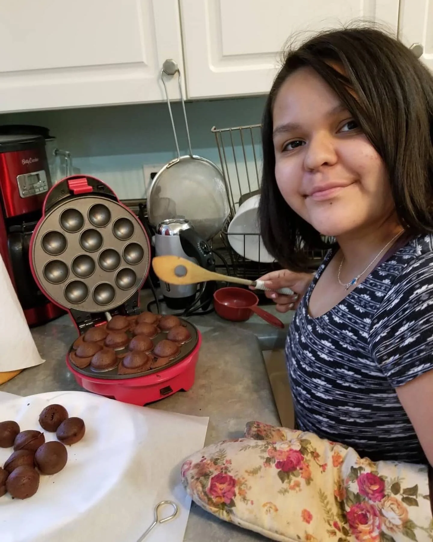 Meet Carsen!  She is an active teen who loves swimming, stand-up paddle boarding, and going to the gym!  Two years ago, Carsen received frames on both her legs. Despite the challenges, having two frames didn&rsquo;t discourage her.  She continued her