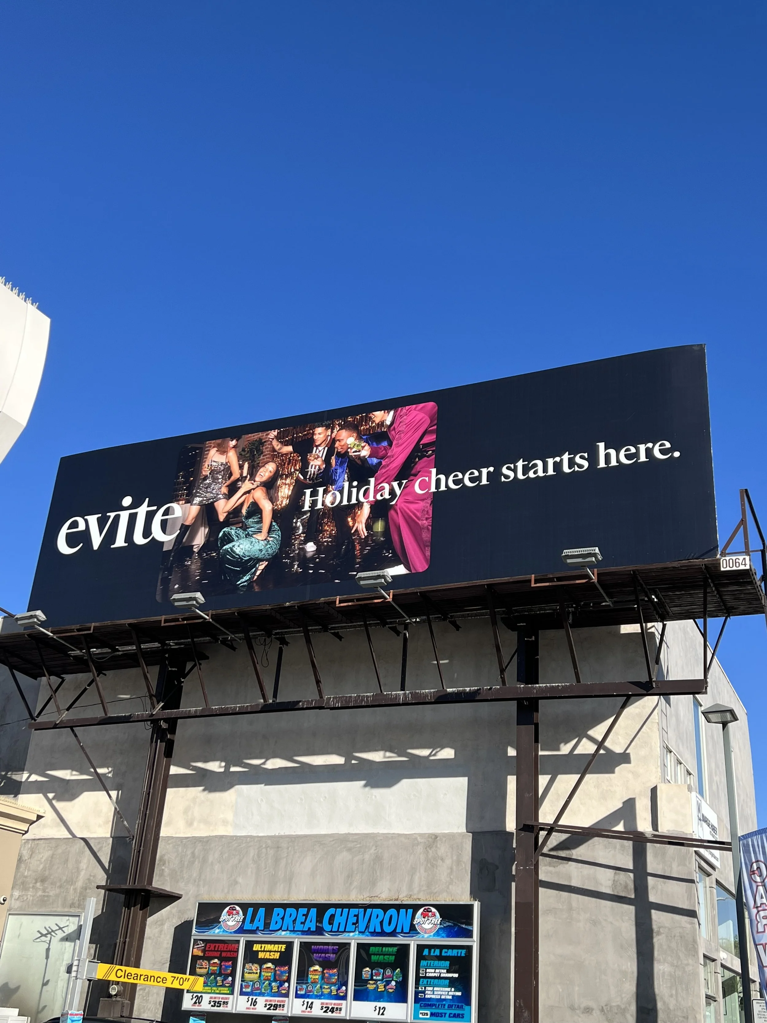 EVITE BILLBOARD HORIZ LABREA BEV.JPG