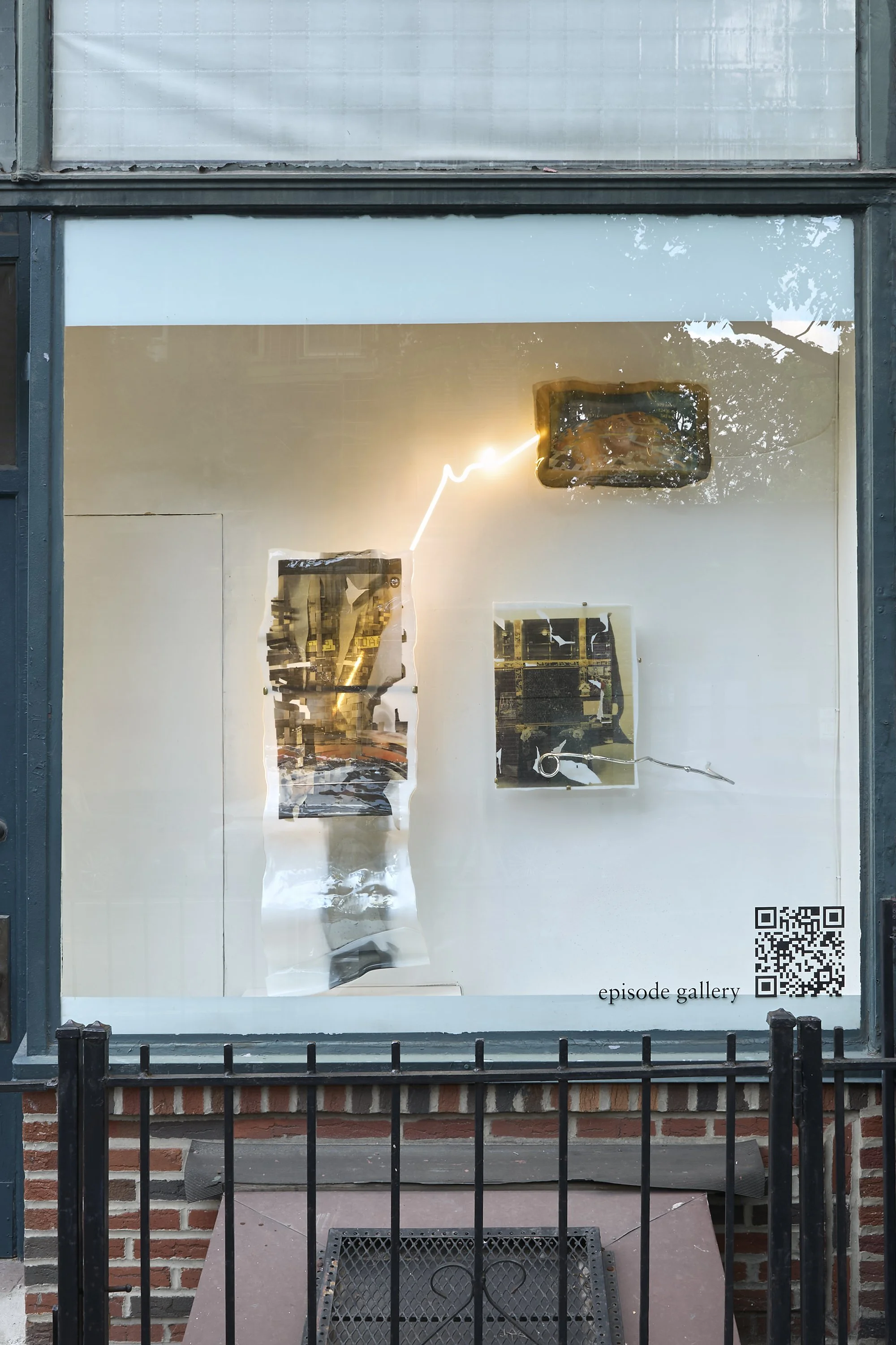  [From left to right]   Parabolic Traces 1     Parabolic Traces 3  [bottom right]   Parabolic Traces 5  [top right] 