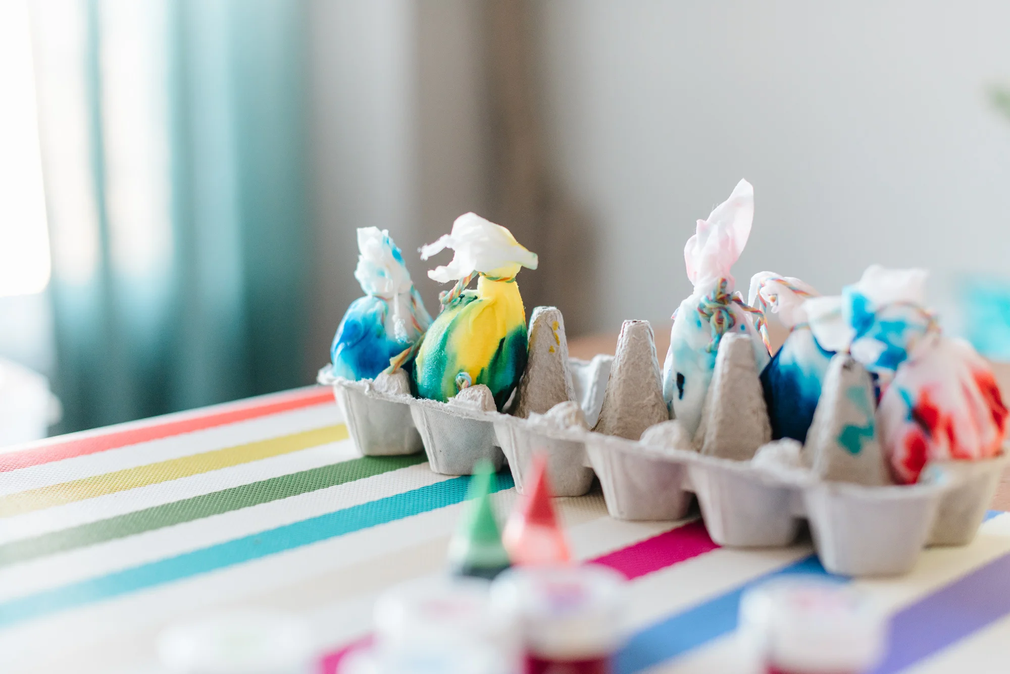 sara-wilde-collective-tie-dye-easter-eggs-food-colouring-15.jpg