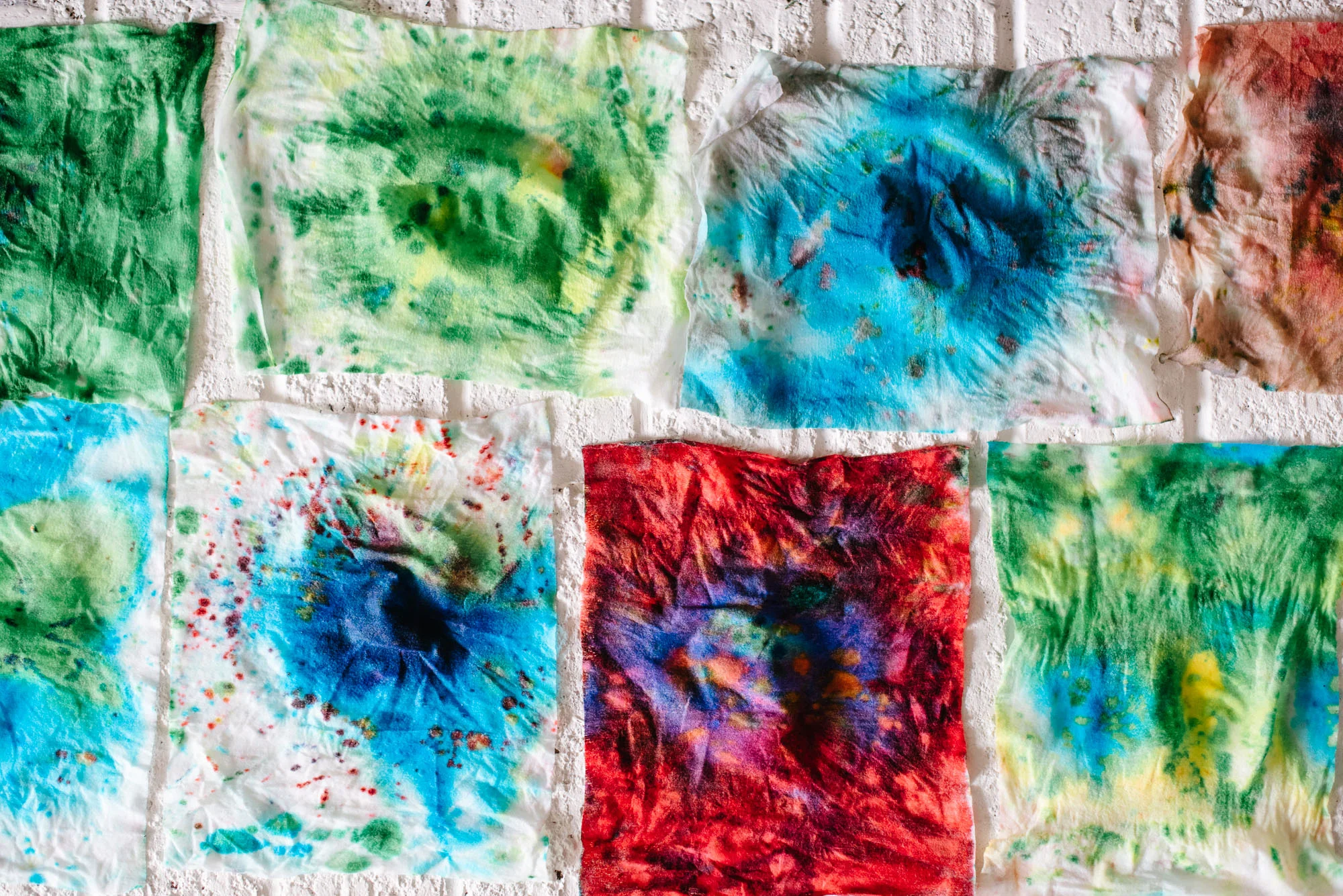 sara-wilde-collective-tie-dye-easter-eggs-food-colouring-1.jpg