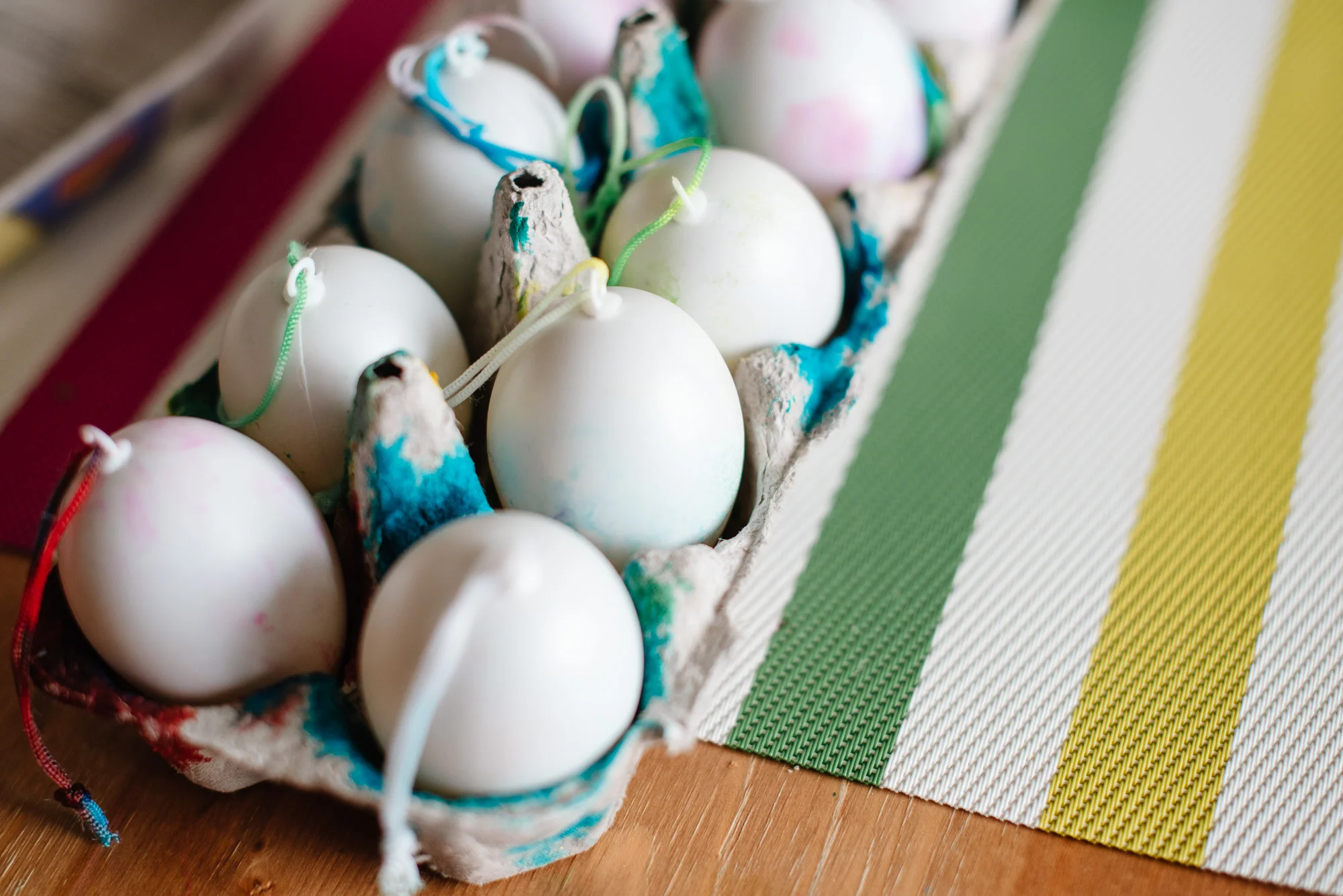 sara-wilde-collective-tie-dye-easter-eggs-food-colouring-2.jpg