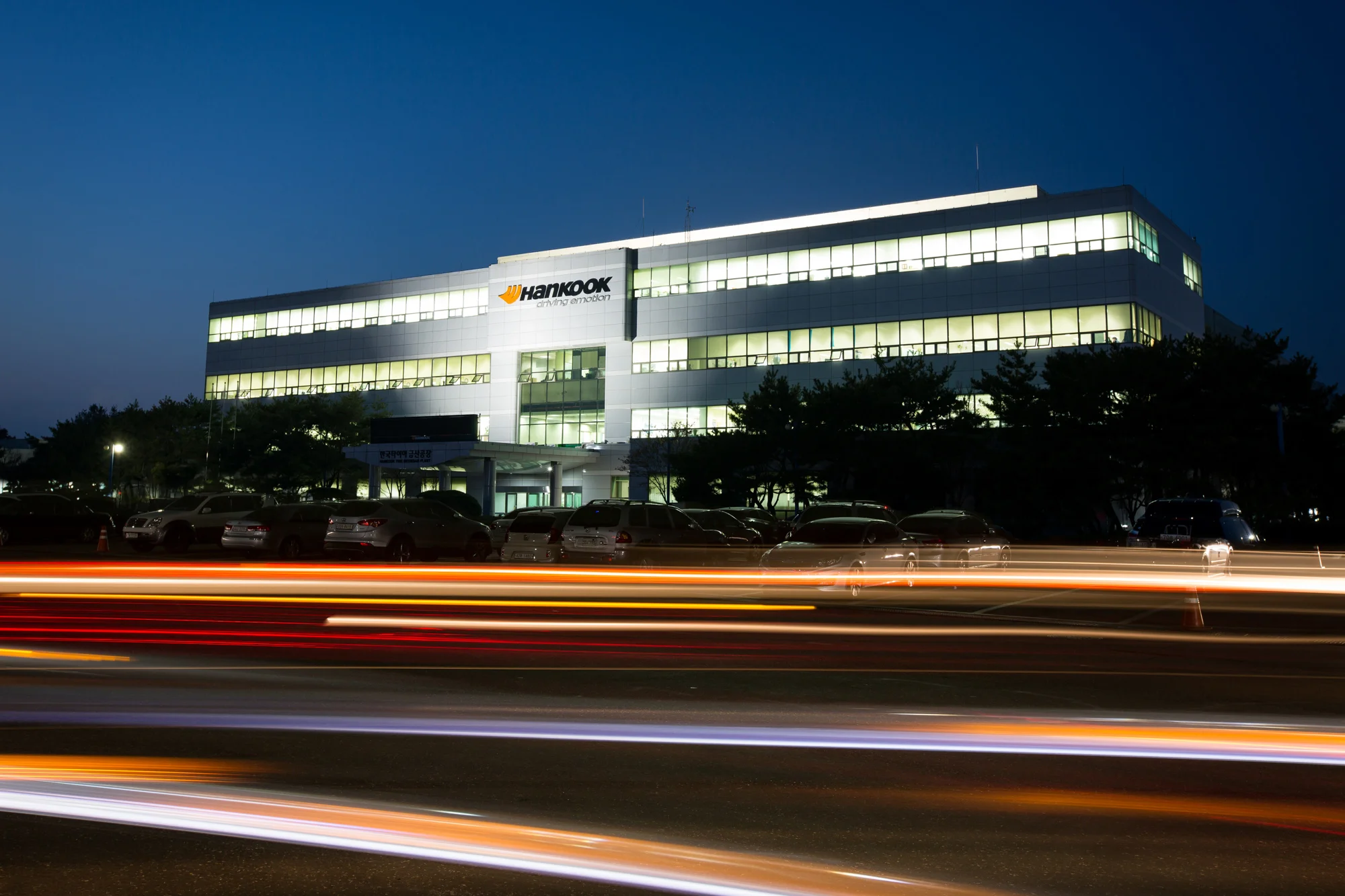 Exterior_2000-16.jpg