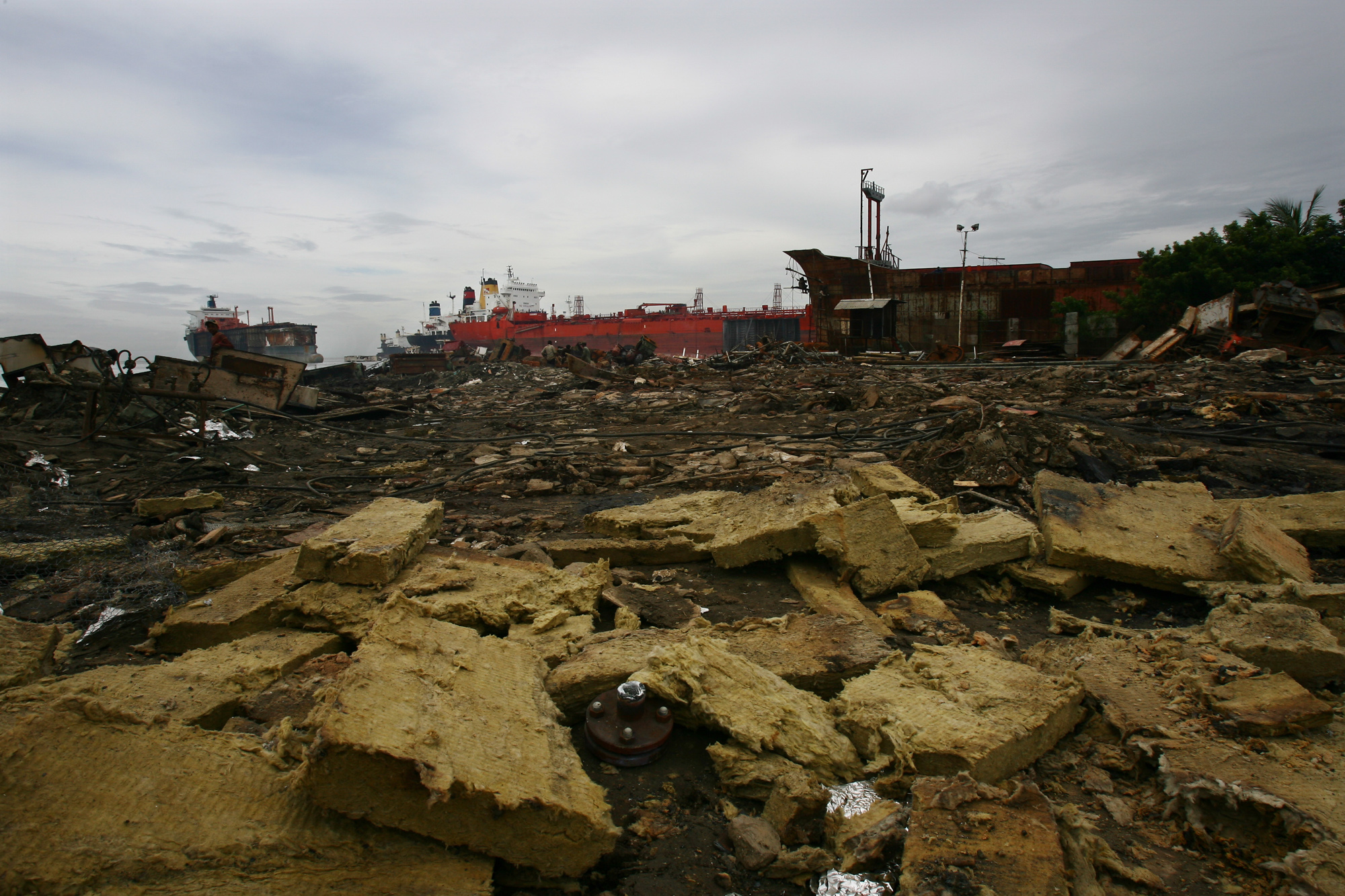 Shipbreaking2000_.jpg