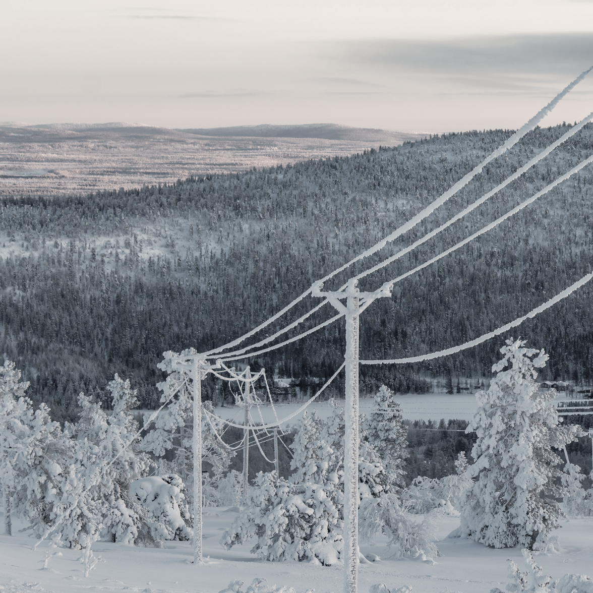 Snö och islast på elledning