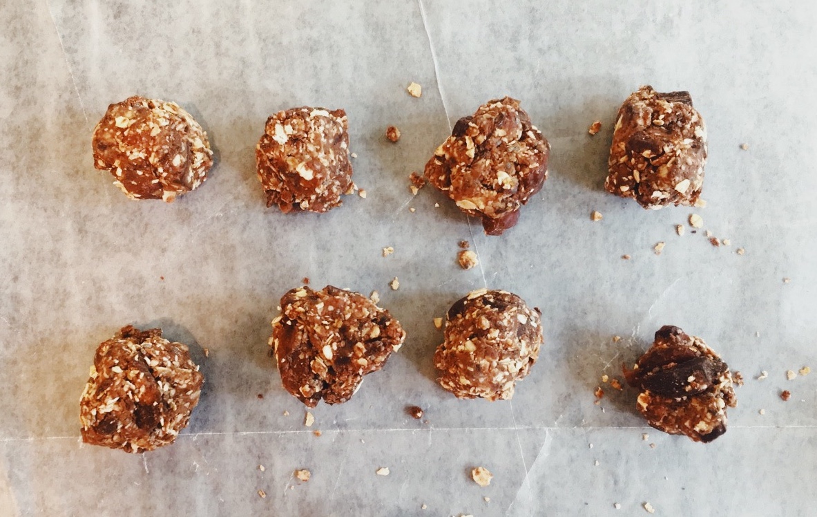 No Bake Chocolate Peanut Butter Balls 