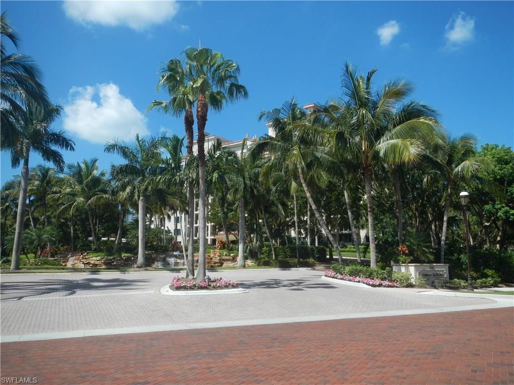 Mansion La Palma at Bay Colony at Pelican Bay Entrance