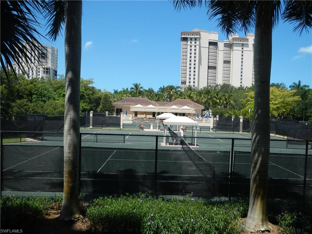 Mansion La Palma at Bay Colony at Pelican Bay Tennis