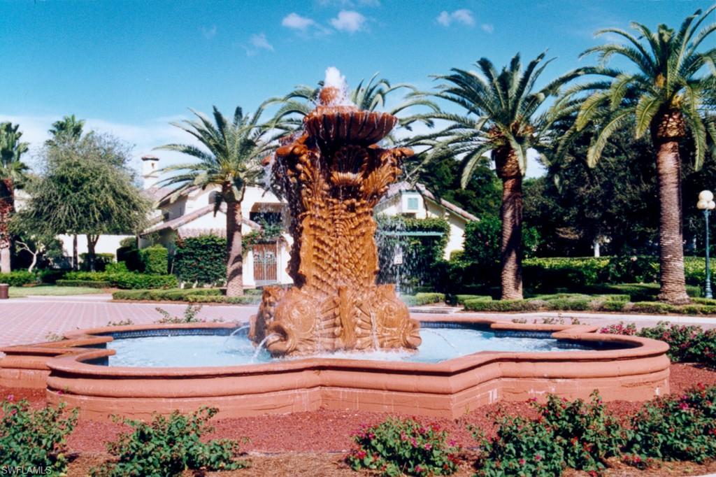Vizcaya at Bay Colony at Pelican Bay Fountain