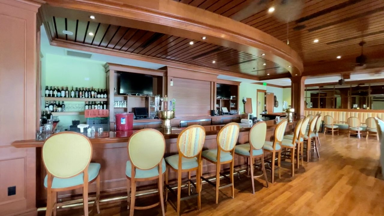 Worthington Country Club Bar and Grill.jpeg