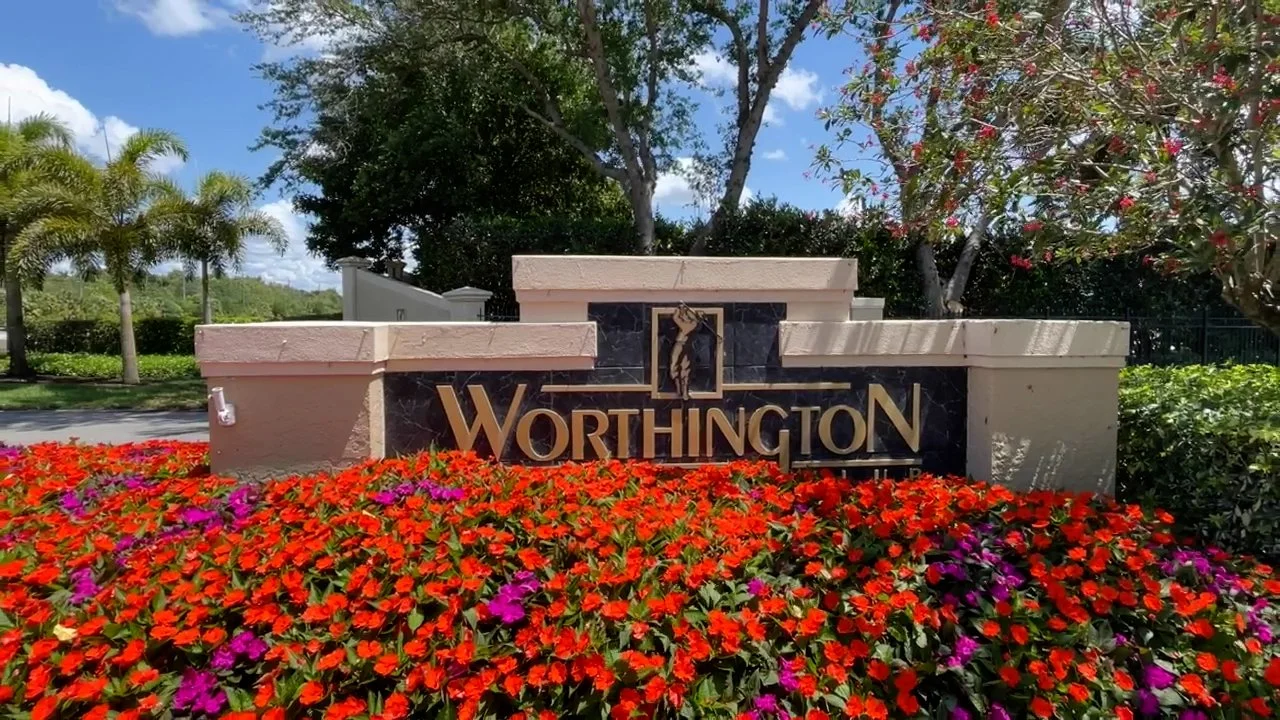 Worthington Country Club Exit Entry Sign.jpeg