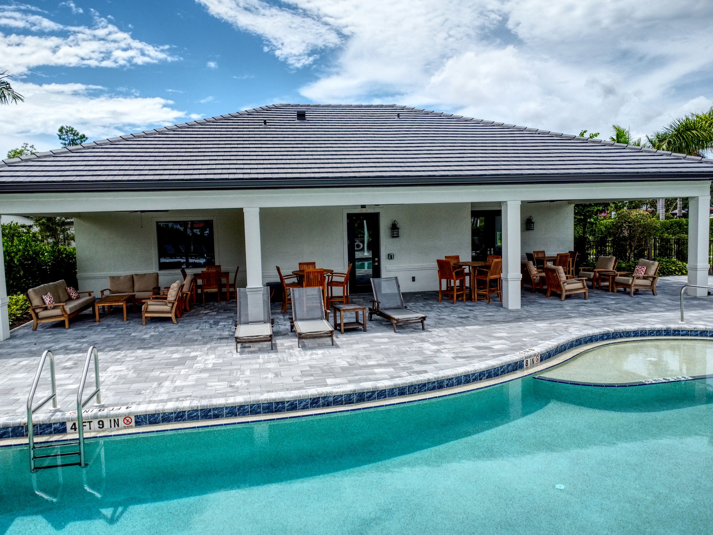 Abaco-Pointe-Clubhouse-Pool.jpg
